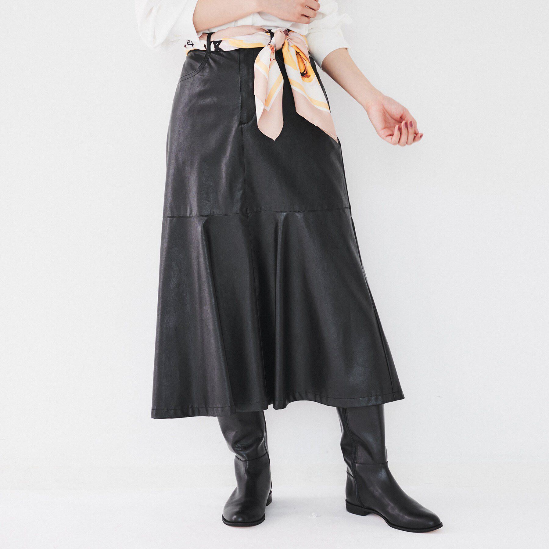 UNTITLED「【柔らかい/マーメイドシルエット】レザー調 フレアスカート」|スカート|