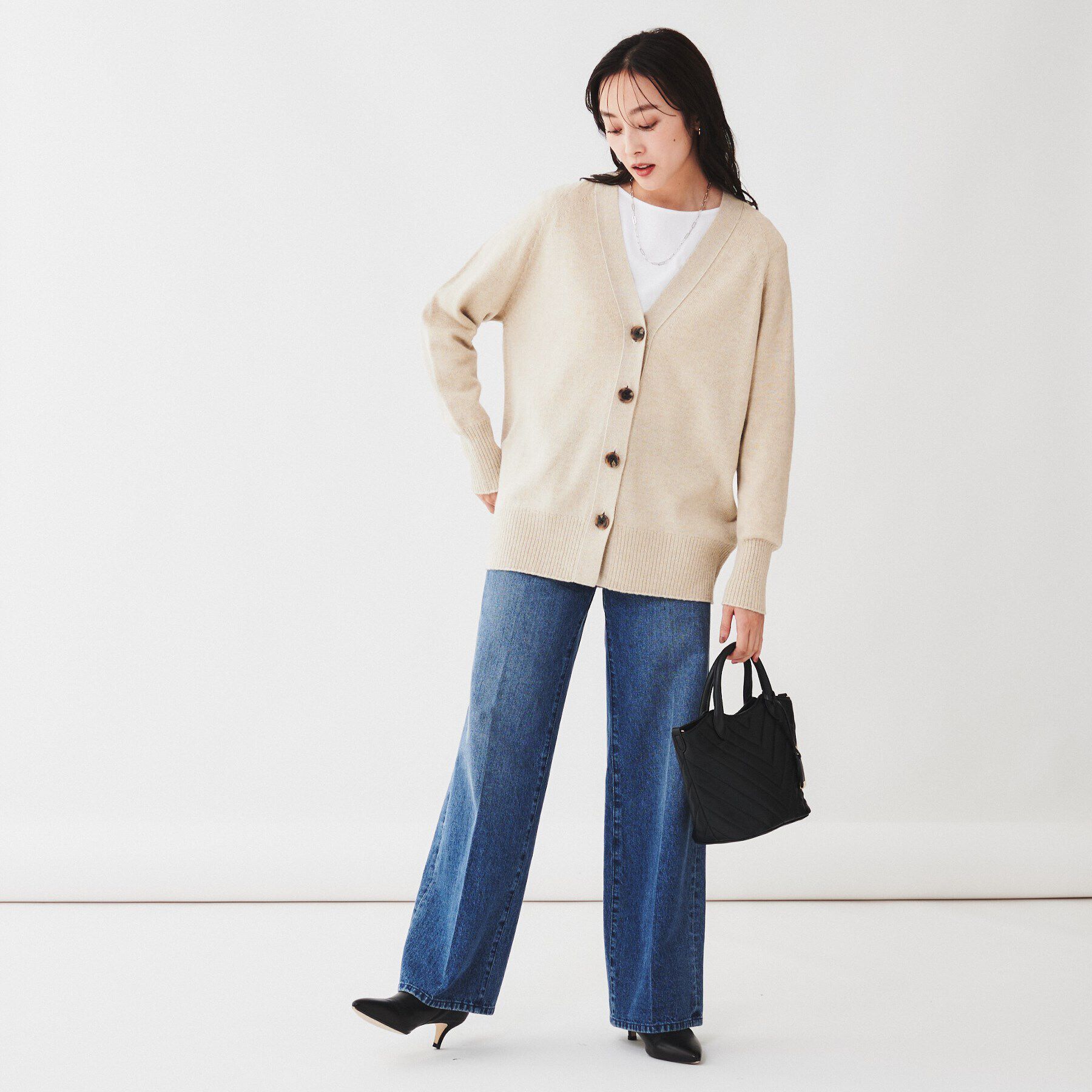 UNTITLED「ウールシルクカシミヤミックス Vネックカーディガン」|カーディガン|