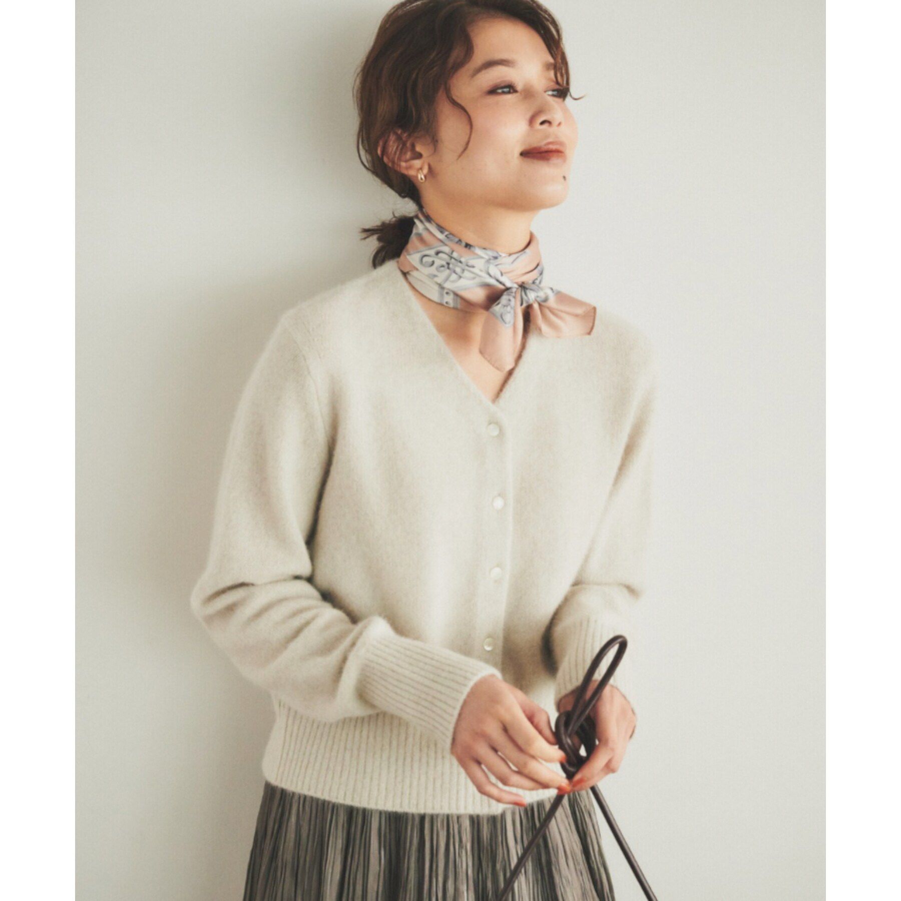 UNTITLED「【ショート丈/一枚着も可能】ウールフォックス Vネックカーディガン」|カーディガン|