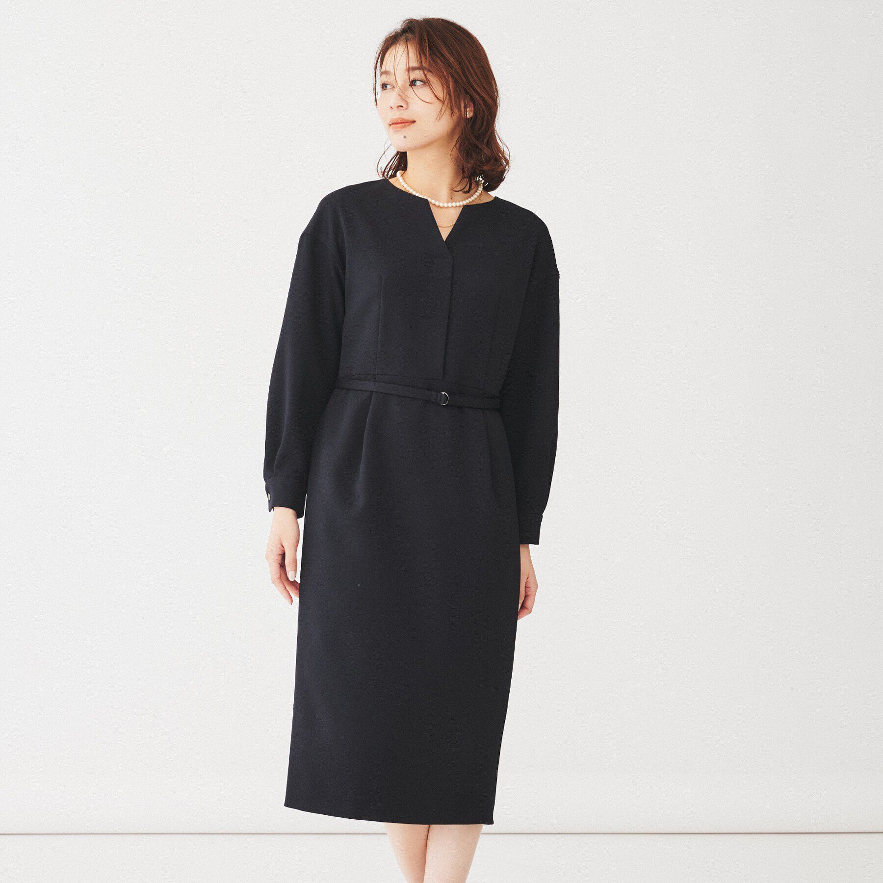 UNTITLED「【きれいめ/日本製】キーネックナローワンピース」|ワンピース|