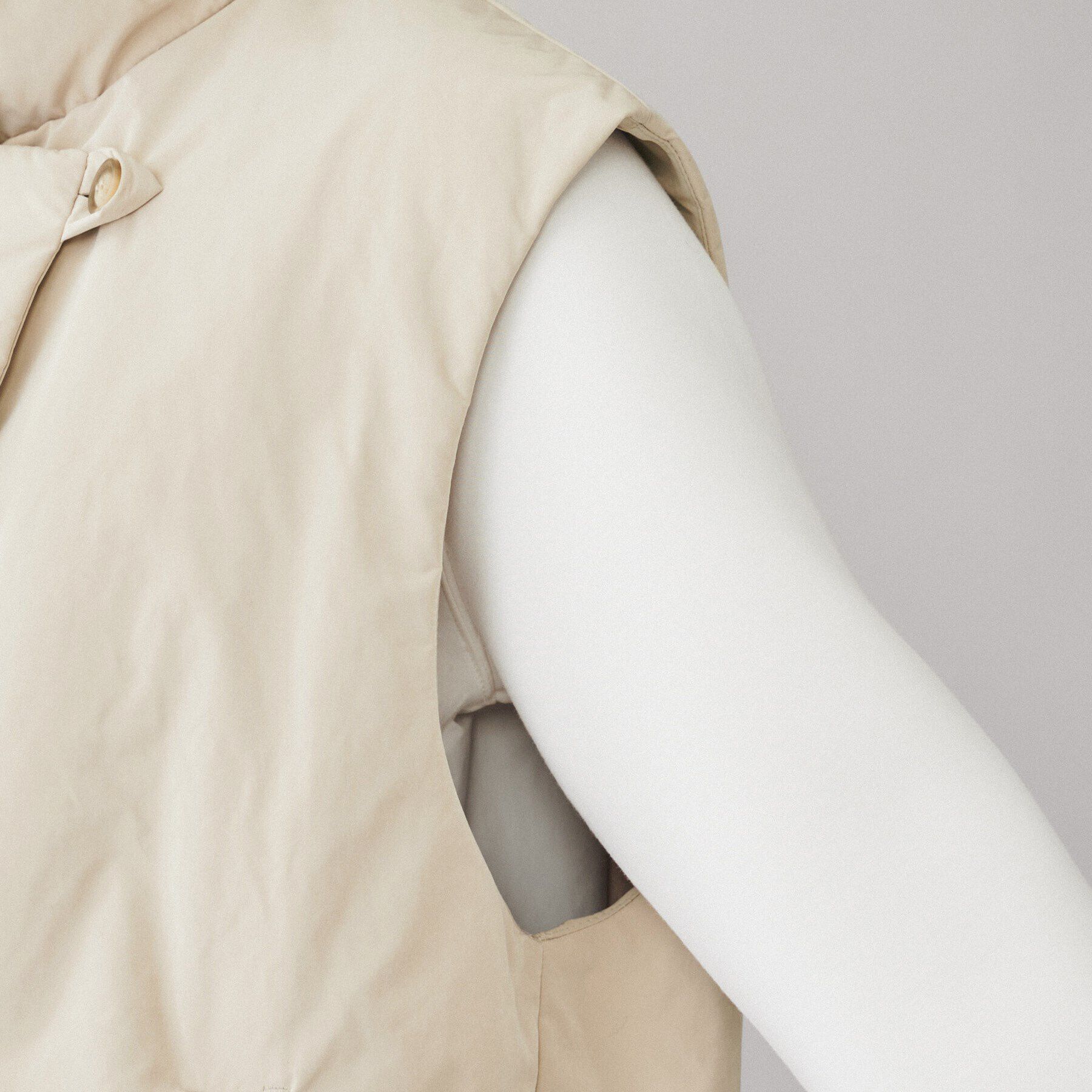 UNTITLED「【CHIGNON】スタンドカラーパフィーベスト」|ベスト・ジレ|