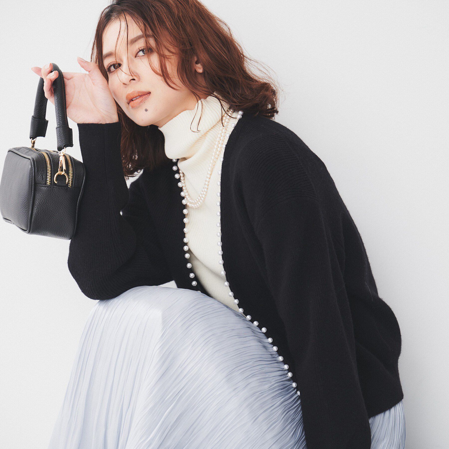 UNTITLED「【洗える/ボレロ】パール調付きニットカーディガン」|カーディガン|ブラック(019)