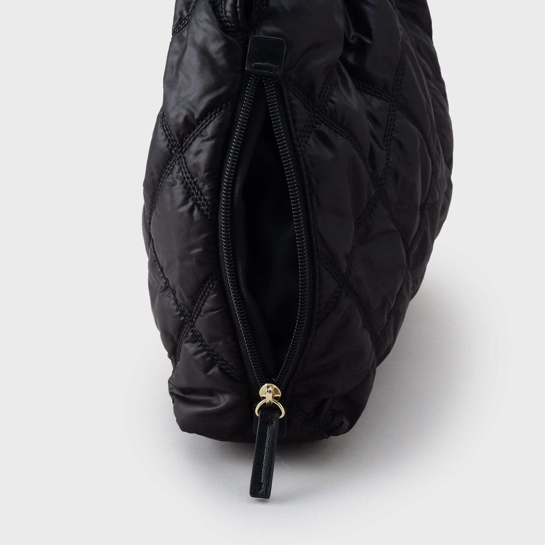 UNTITLED「軽やかナイロンフラットトート」|トートバッグ|