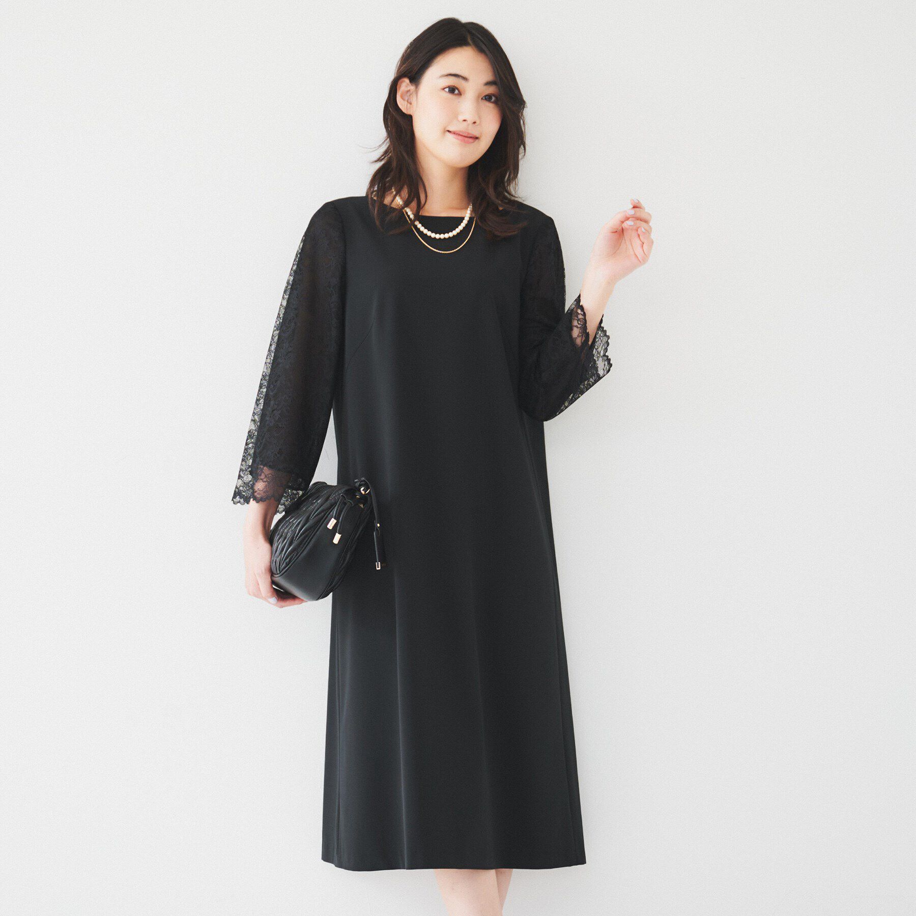 UNTITLED「【フォーマルドレス/セレモニー/オケージョン】袖レース サックワンピース」|ワンピース|ブラック(019)