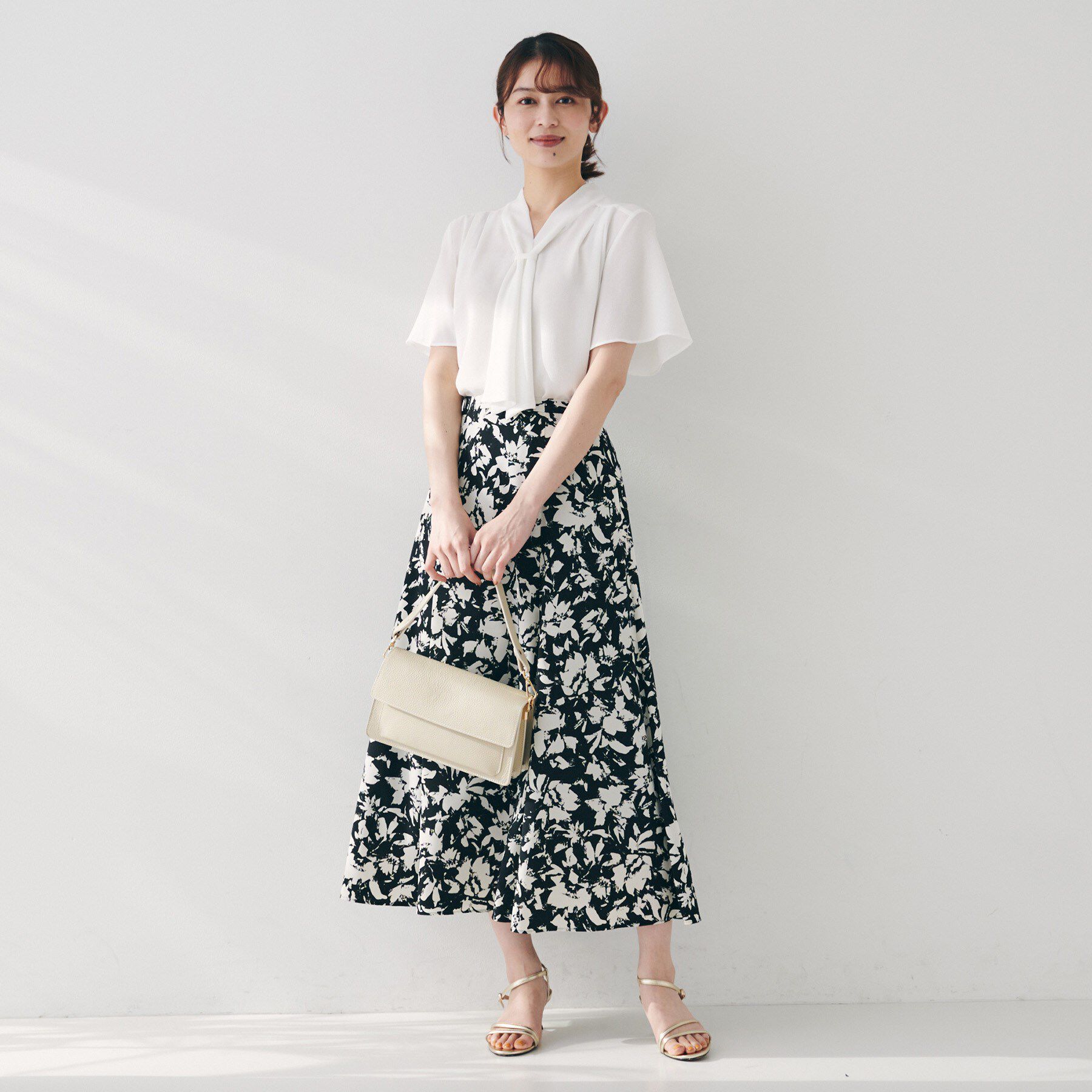 UNTITLED「【通勤/オフィス/二の腕カバー】ボウタイブラウス」|シャツ・ブラウス|