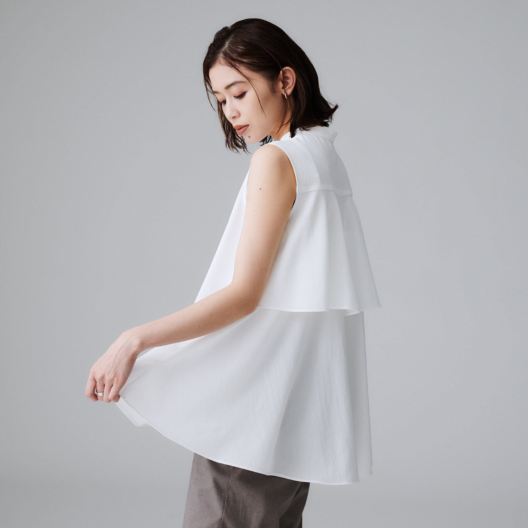 UNTITLED「【接触冷感/吸水速乾】フレアバックシャンブラウス」|シャツ・ブラウス|