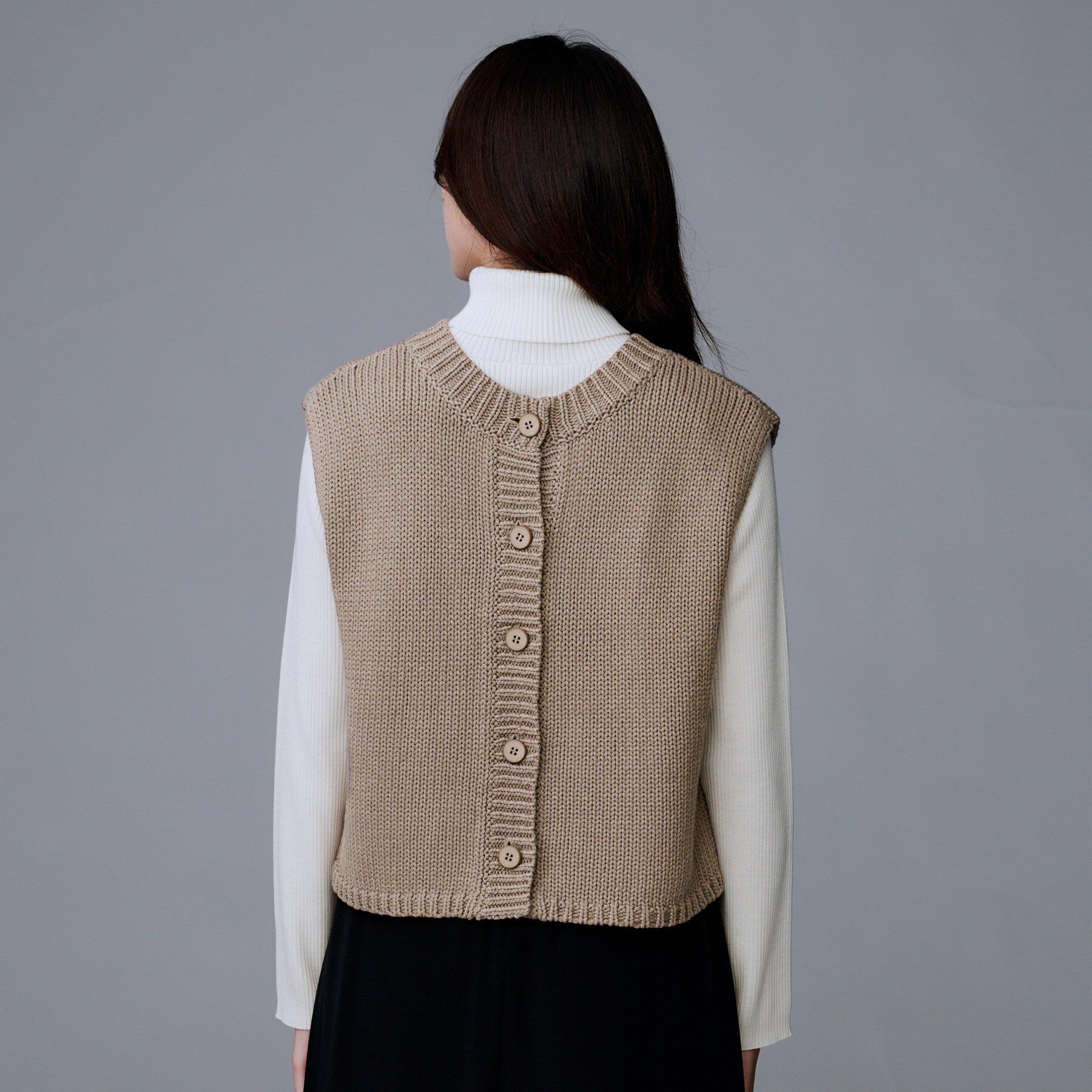 UNTITLED「【レイヤード/前ボタン】2WAYニットベスト」|ニット・セーター|