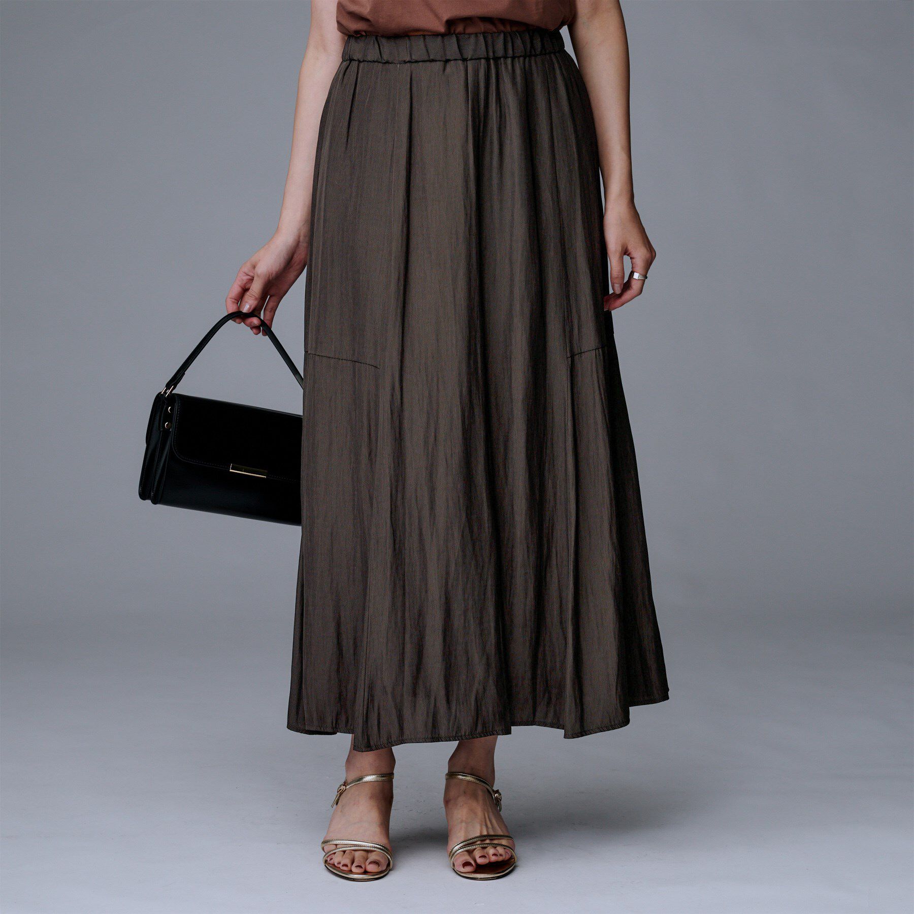 UNTITLED「【洗える/1枚で着映え】ソフト裾フレアスカート」|スカート|