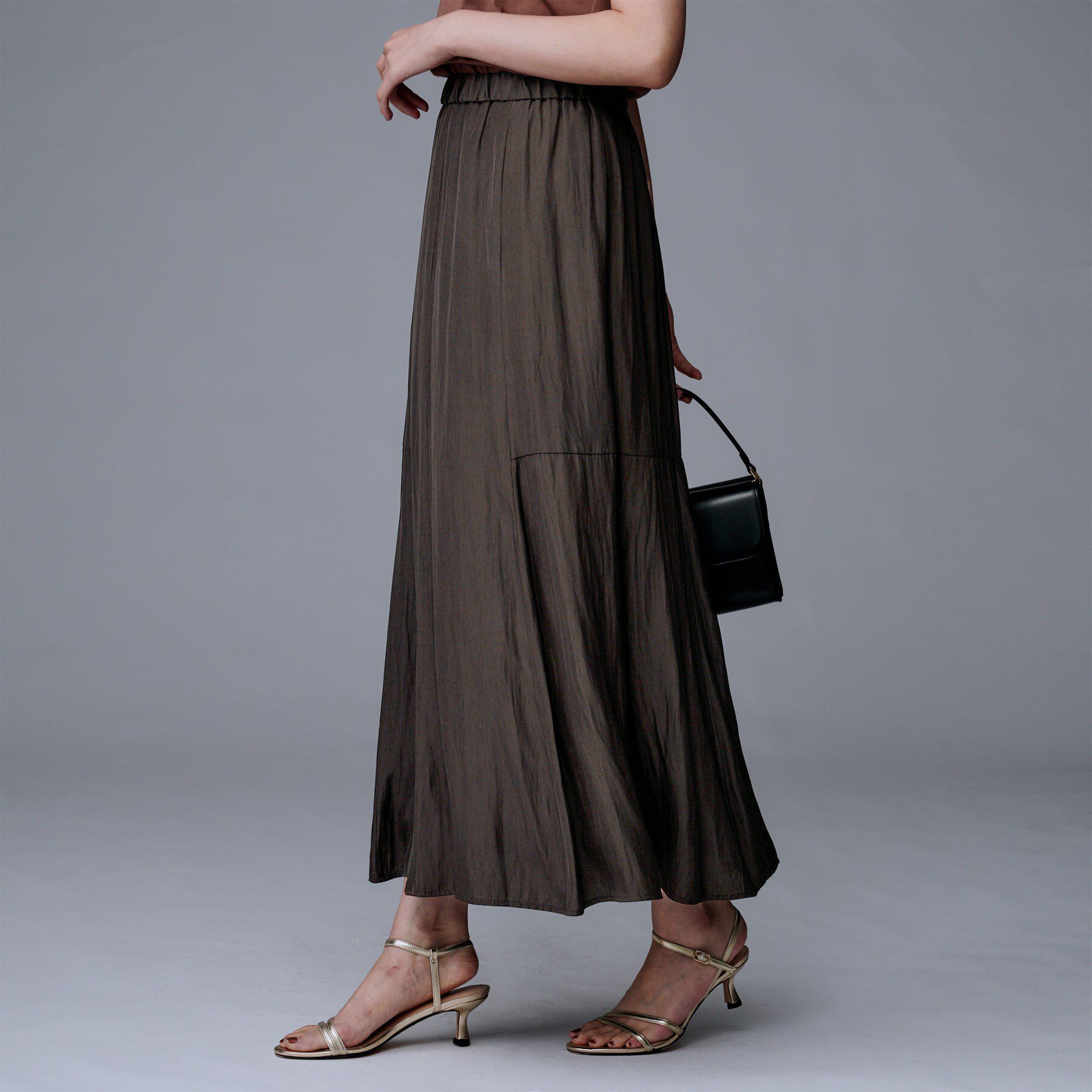 UNTITLED「【洗える/1枚で着映え】ソフト裾フレアスカート」|スカート|