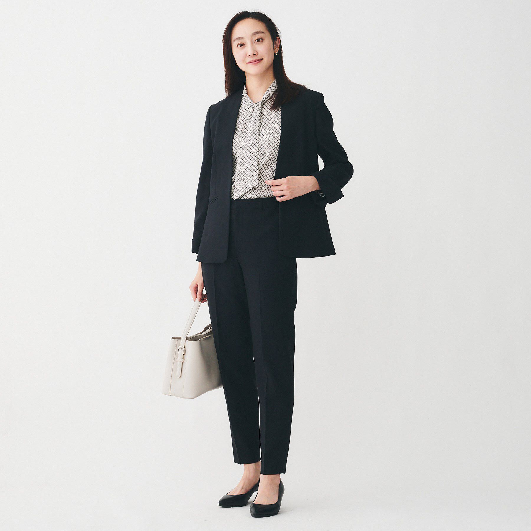 UNTITLED「【ボウタイ/通勤スーツ/オフィス】スクエアプリントブラウス」|シャツ・ブラウス|