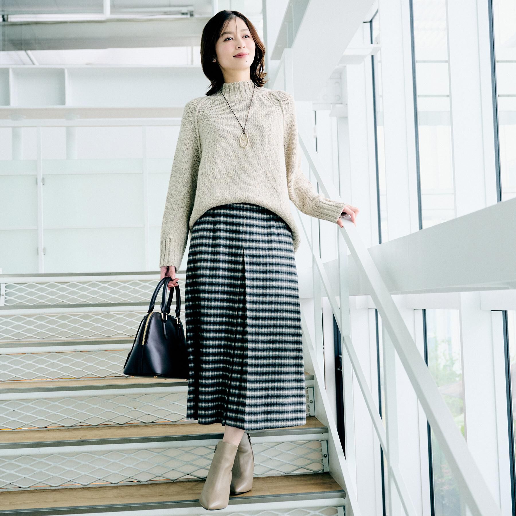 UNTITLED「【ゆったりサイズ】シルクネップ　ボトルネックニット」|ニット・セーター|