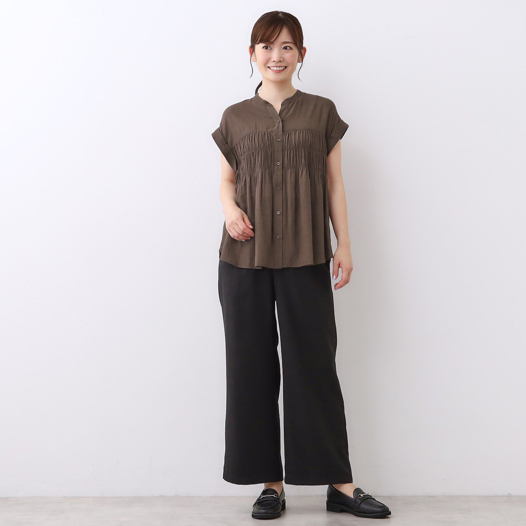 Reflect「【二の腕さりげなくカバー】シャーリングブラウス」|シャツ・ブラウス|