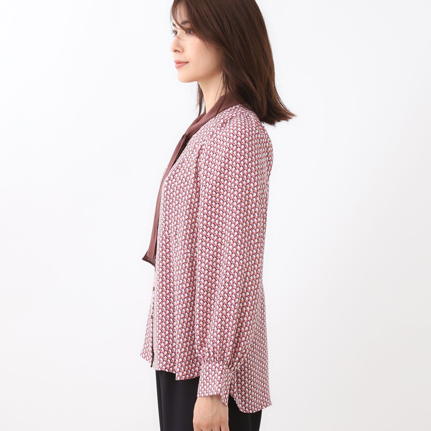 Reflect「【レイヤードに◎】ボウタイプリントブラウス」|シャツ・ブラウス|