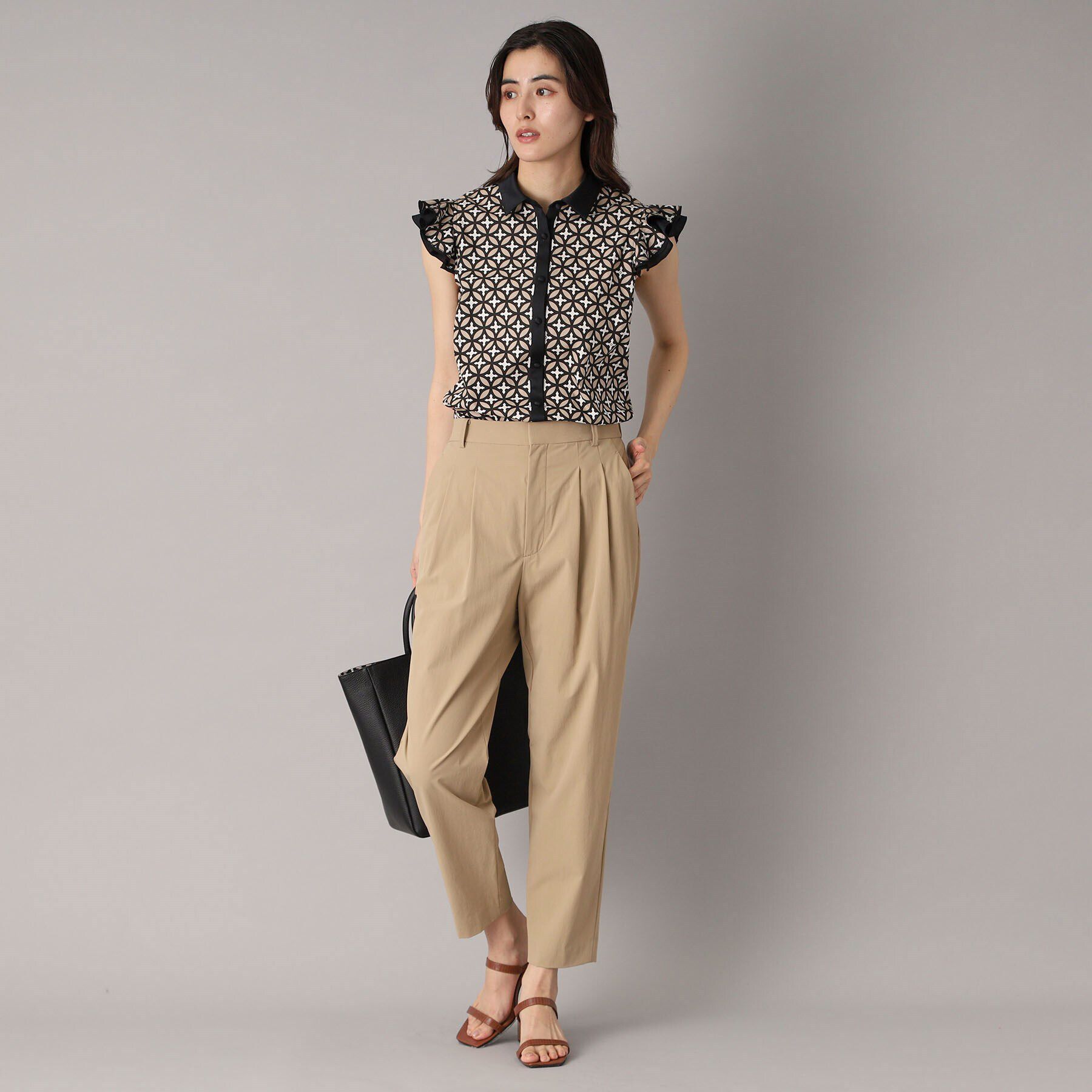 DRESSTERIOR「【大人百花春号掲載 モデル美香さん着用】オーバーラップウィングスリーブブラウス」|シャツ・ブラウス|