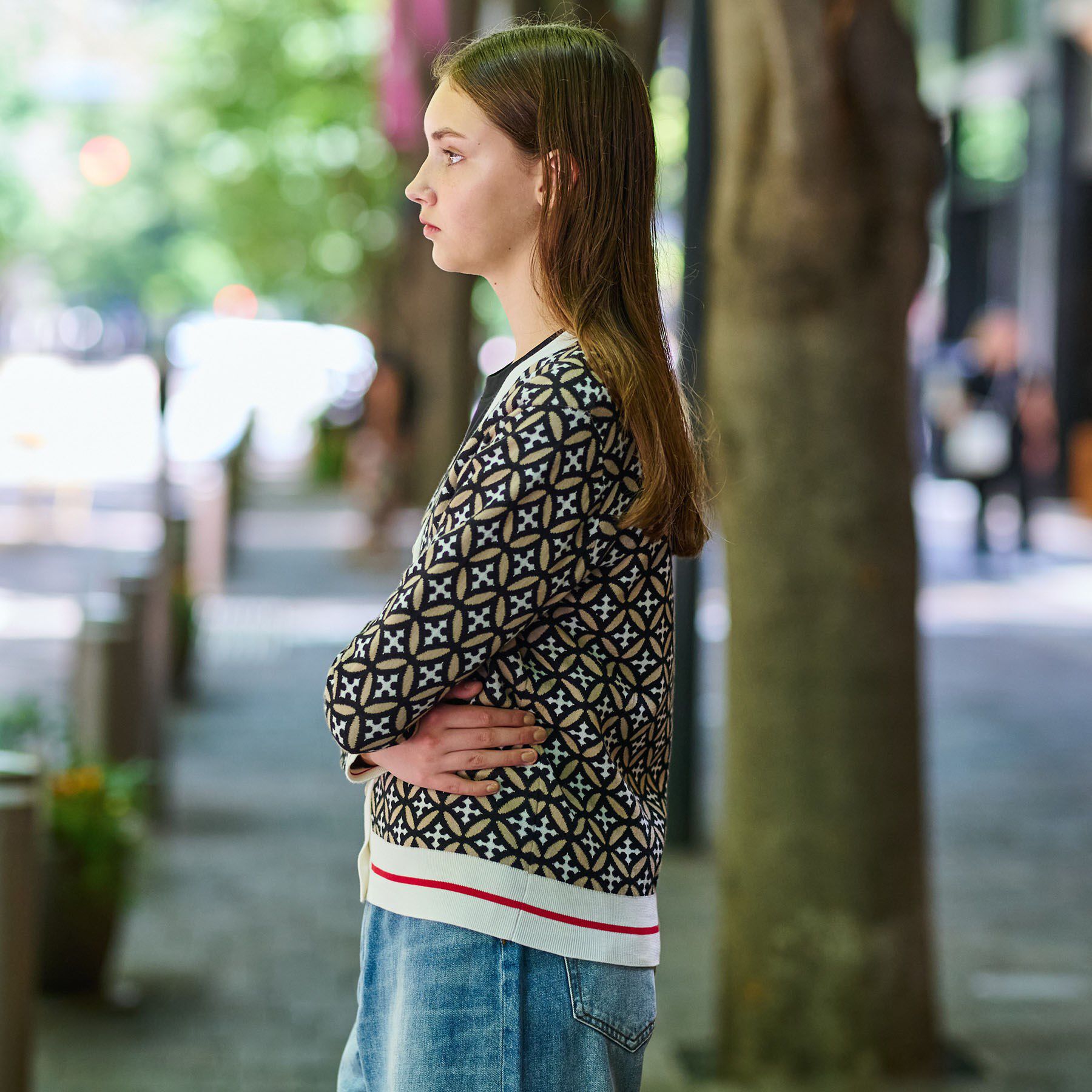 DRESSTERIOR「オーバーラップサークルVネックカーディガン」|カーディガン|