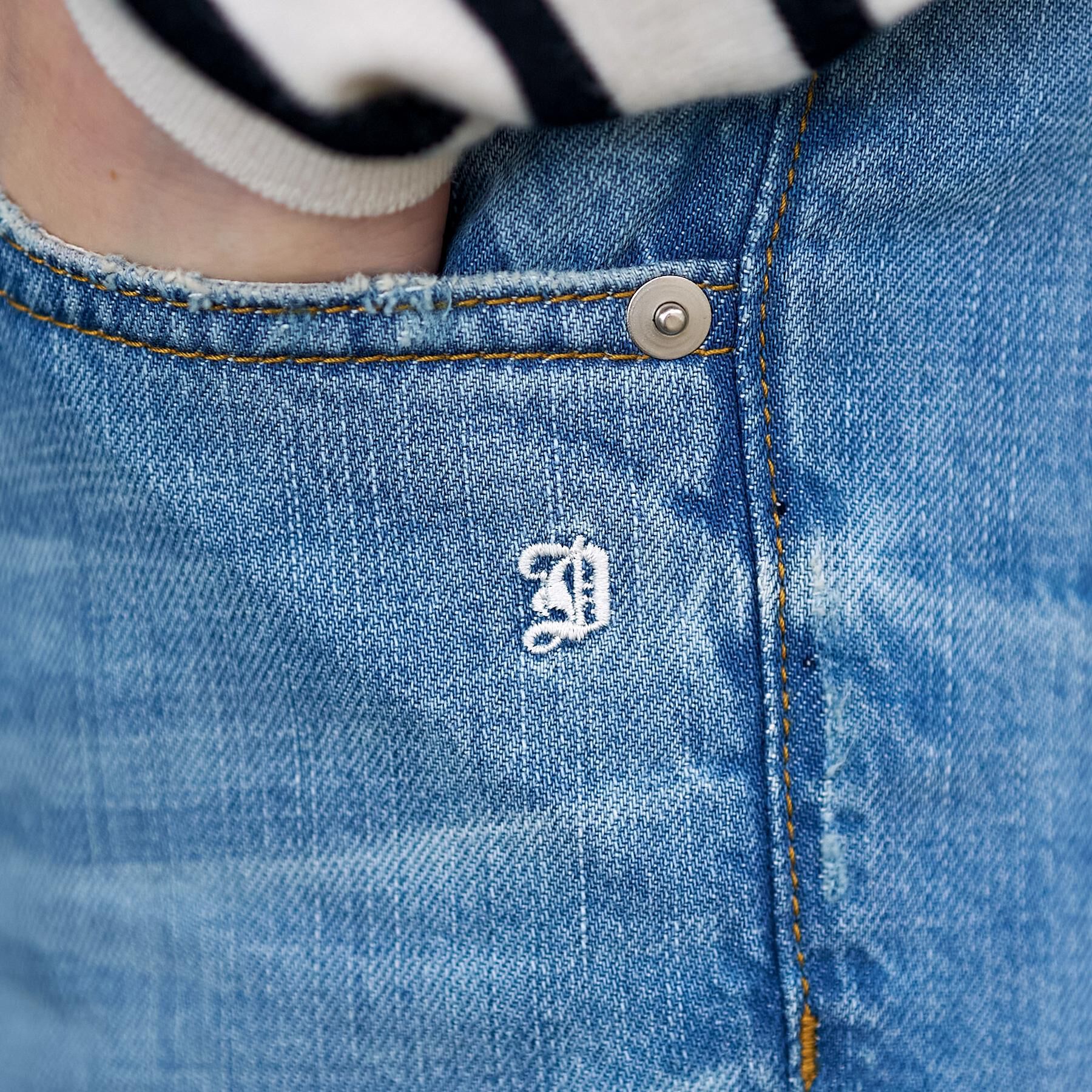 DRESSTERIOR「センタープレスストレートデニム」|デニム|