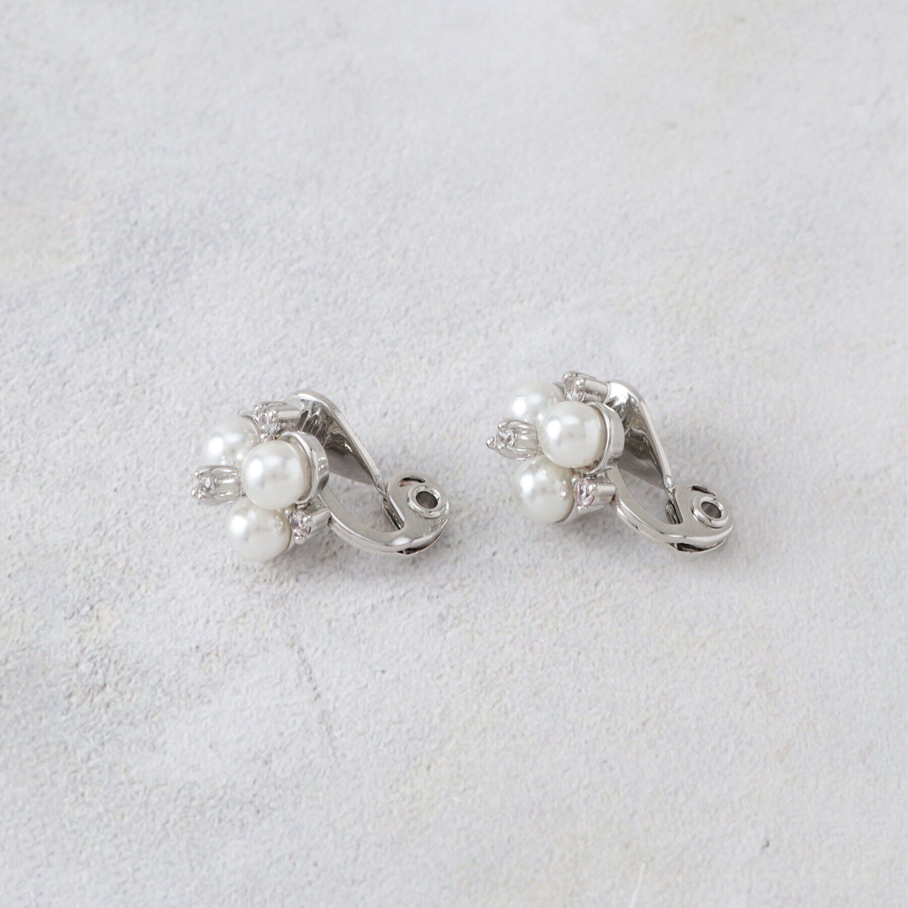 grove「痛くなりにくいパール調ビジューイヤリング【入卒対応可】」|イヤリング|