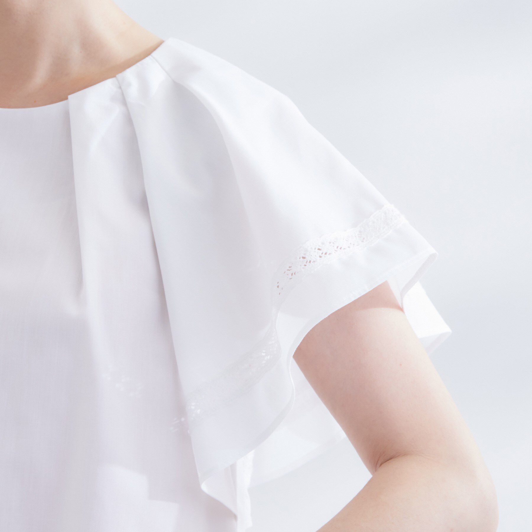 grove「【サスティナブル原料】涼し気フレアスリーブブラウス」|シャツ・ブラウス|