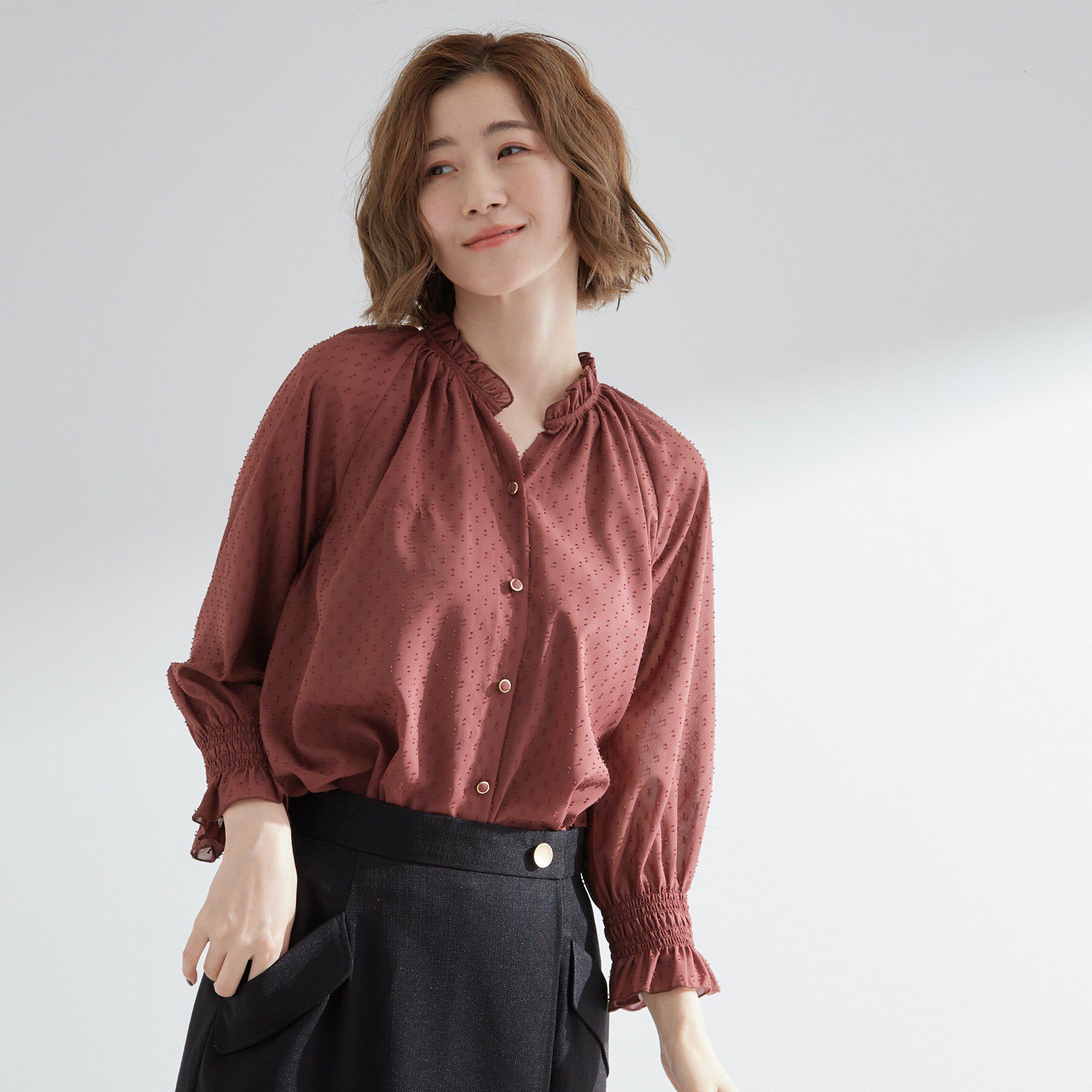 grove「衿もとすっきり一枚で映える 涼しげ秋色チェックブラウス」|シャツ・ブラウス|