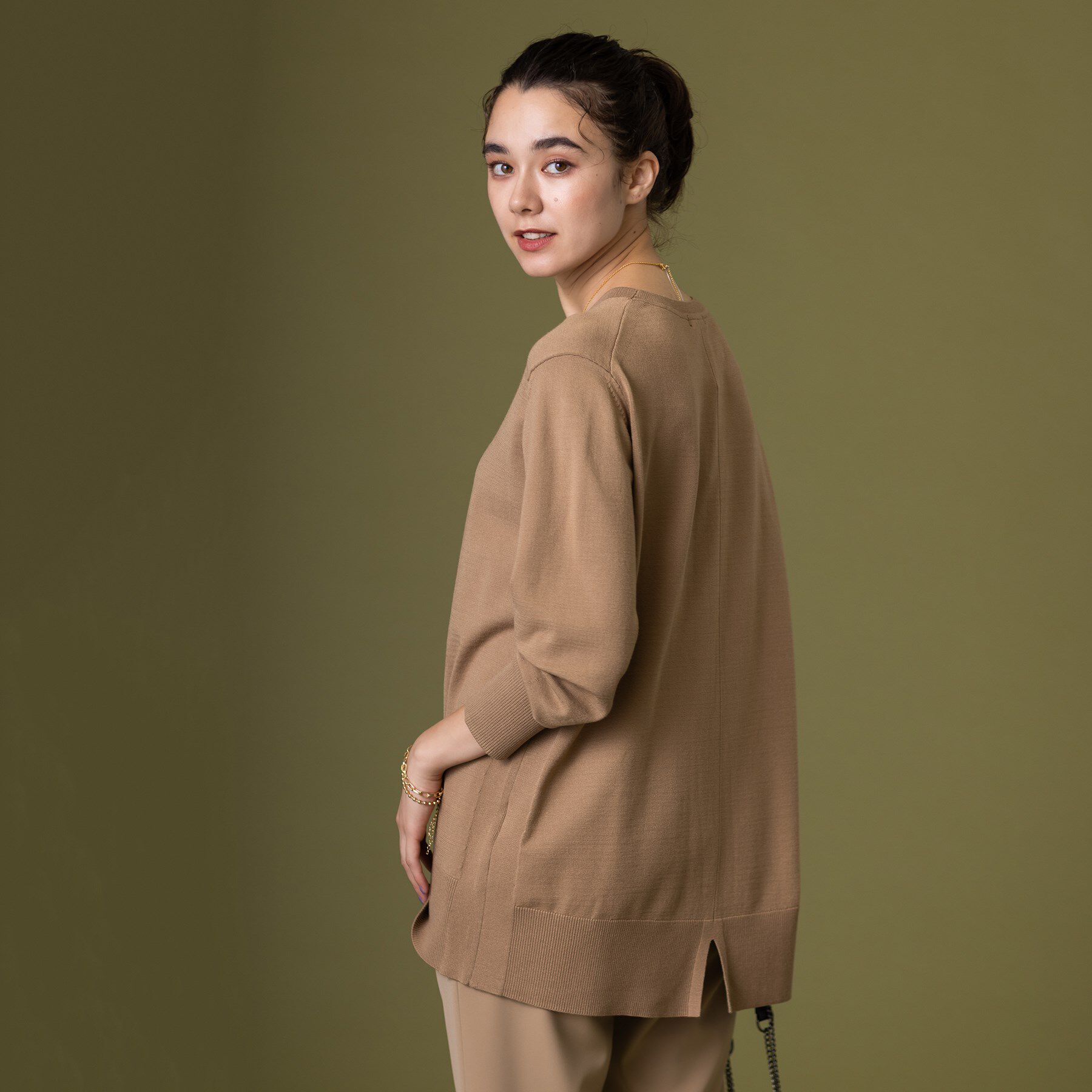 INDIVI「【洗える】Vネックチュニックニット」|ニット・セーター|