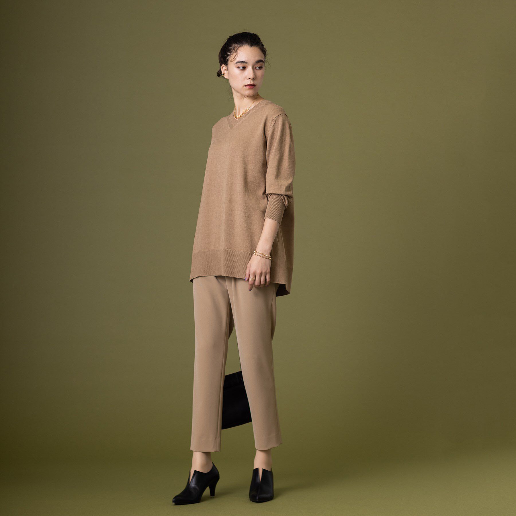 INDIVI「【洗える】Vネックチュニックニット」|ニット・セーター|