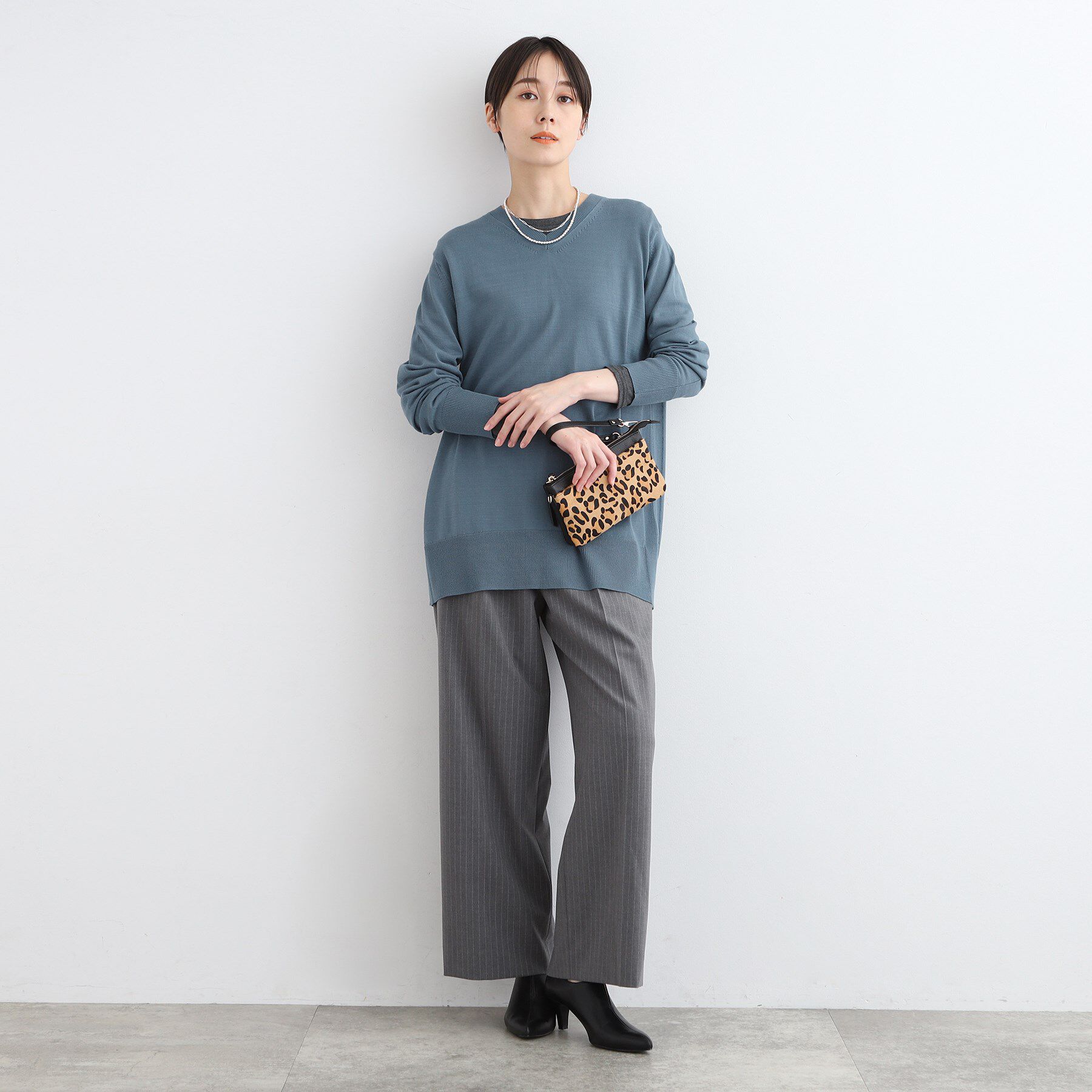 INDIVI「【洗える】Vネックチュニックニット」|ニット・セーター|