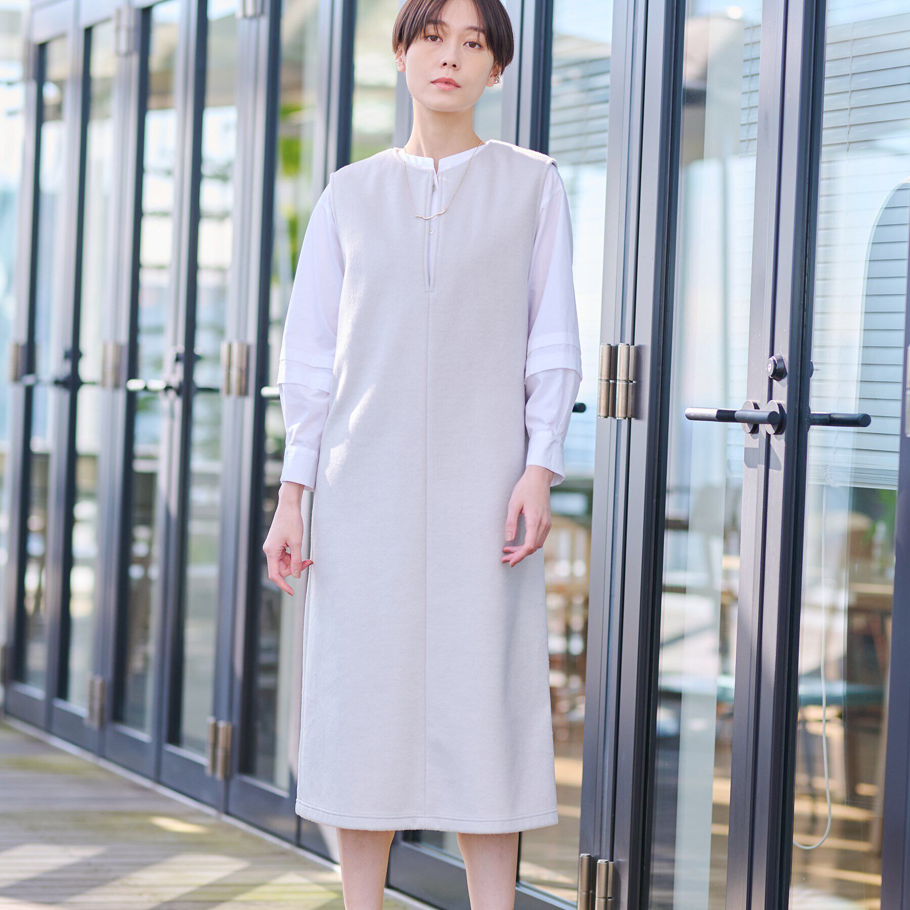 INDIVI「【日本製】ヘアリーキーネックジャンパードレス」|ワンピース|グレージュ(050)