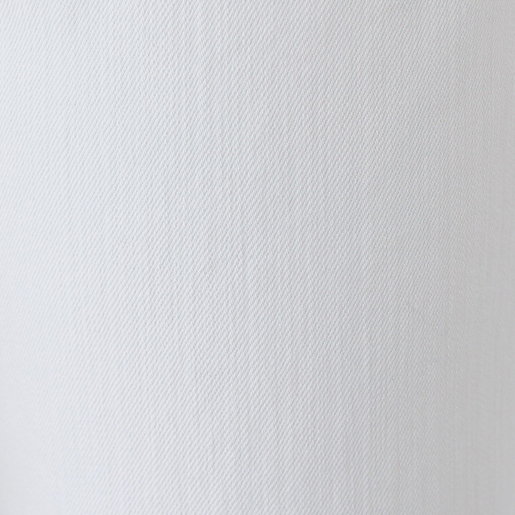 INDIVI「【春の新色登場！褒められデニム】スリムストレート デニムパンツ」|デニム|