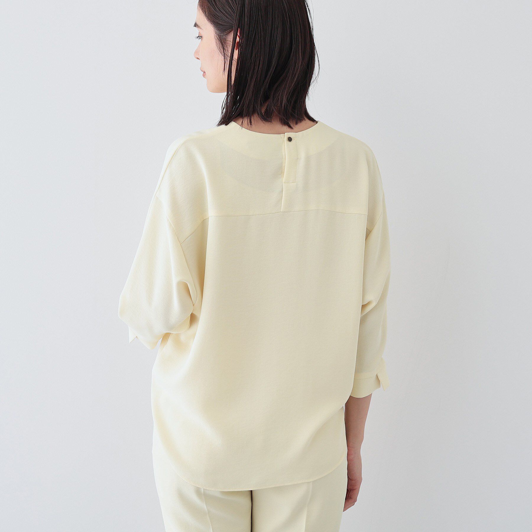 INDIVI「【着る日傘/遮熱/UVケア】Vネックドルマンスリーブブラウス」|シャツ・ブラウス|