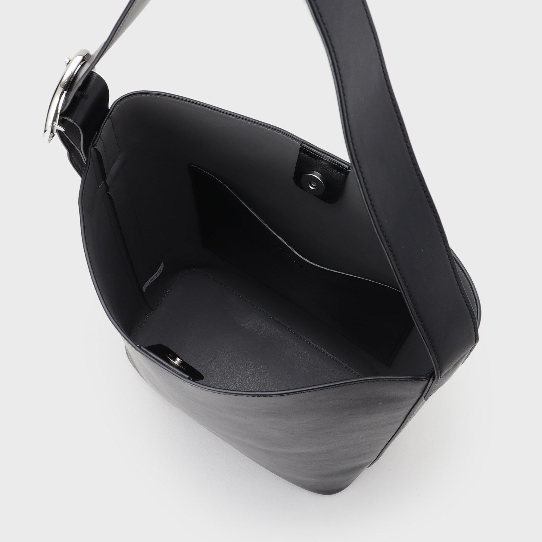 INDIVI「【A4収納可能／合皮】配色デザインワンショルダーバッグ」|ショルダー・メッセンジャー|