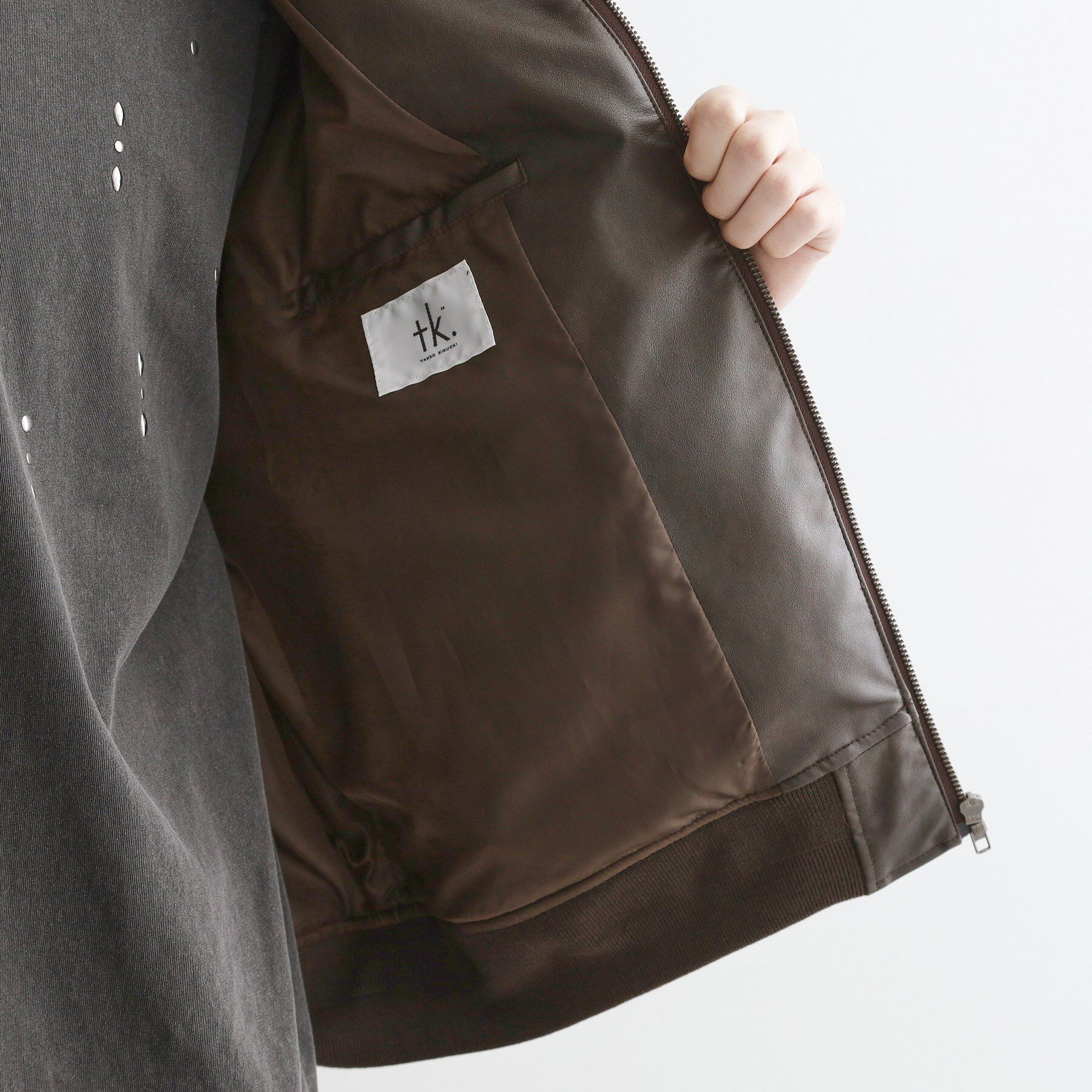 tk.TAKEO KIKUCHI「シンセティックレザー MA－1」|ブルゾン・スタジャン|