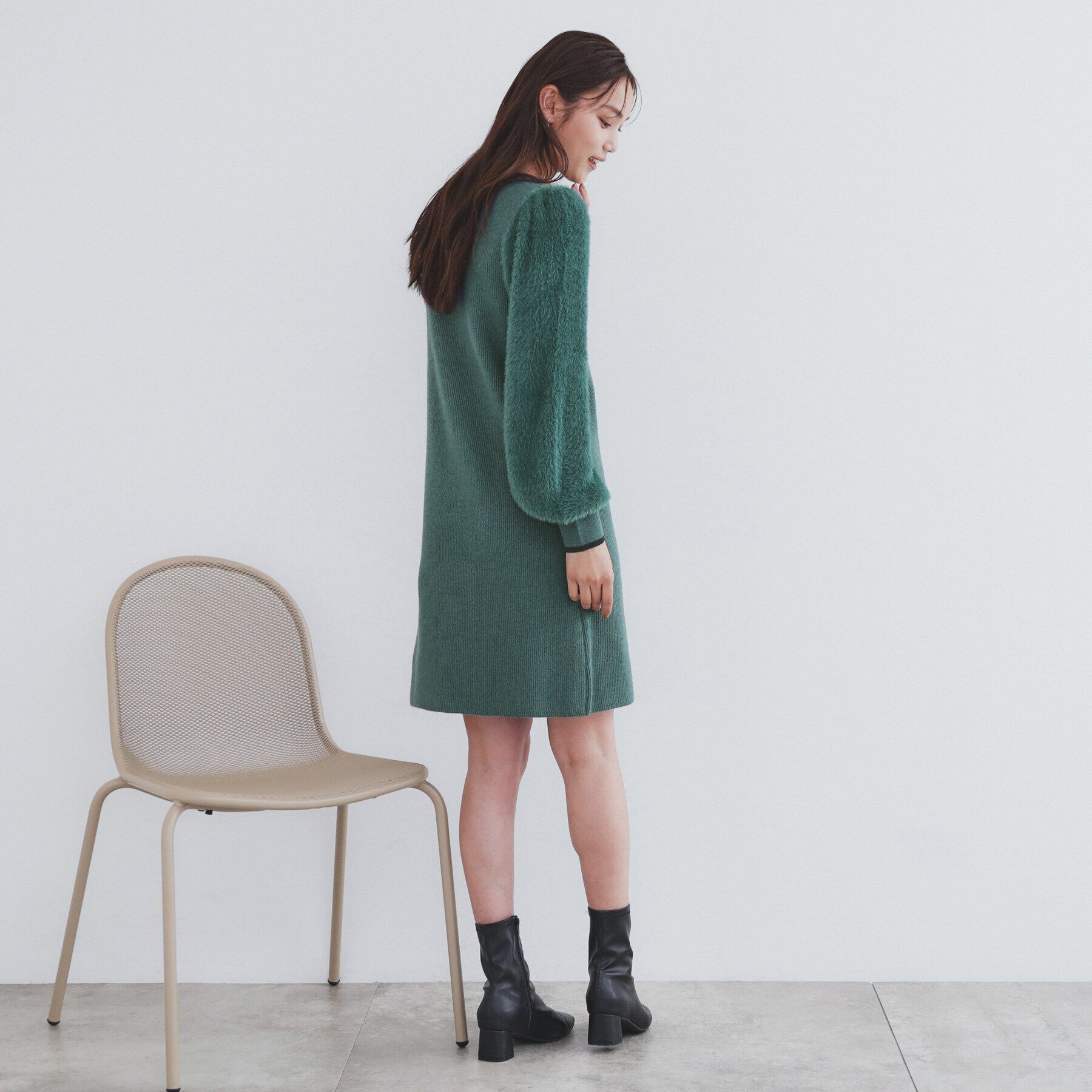 index「《美人百花掲載》バイカラーフェザースリーブミニワンピース【洗濯機洗い可】」|ワンピース|