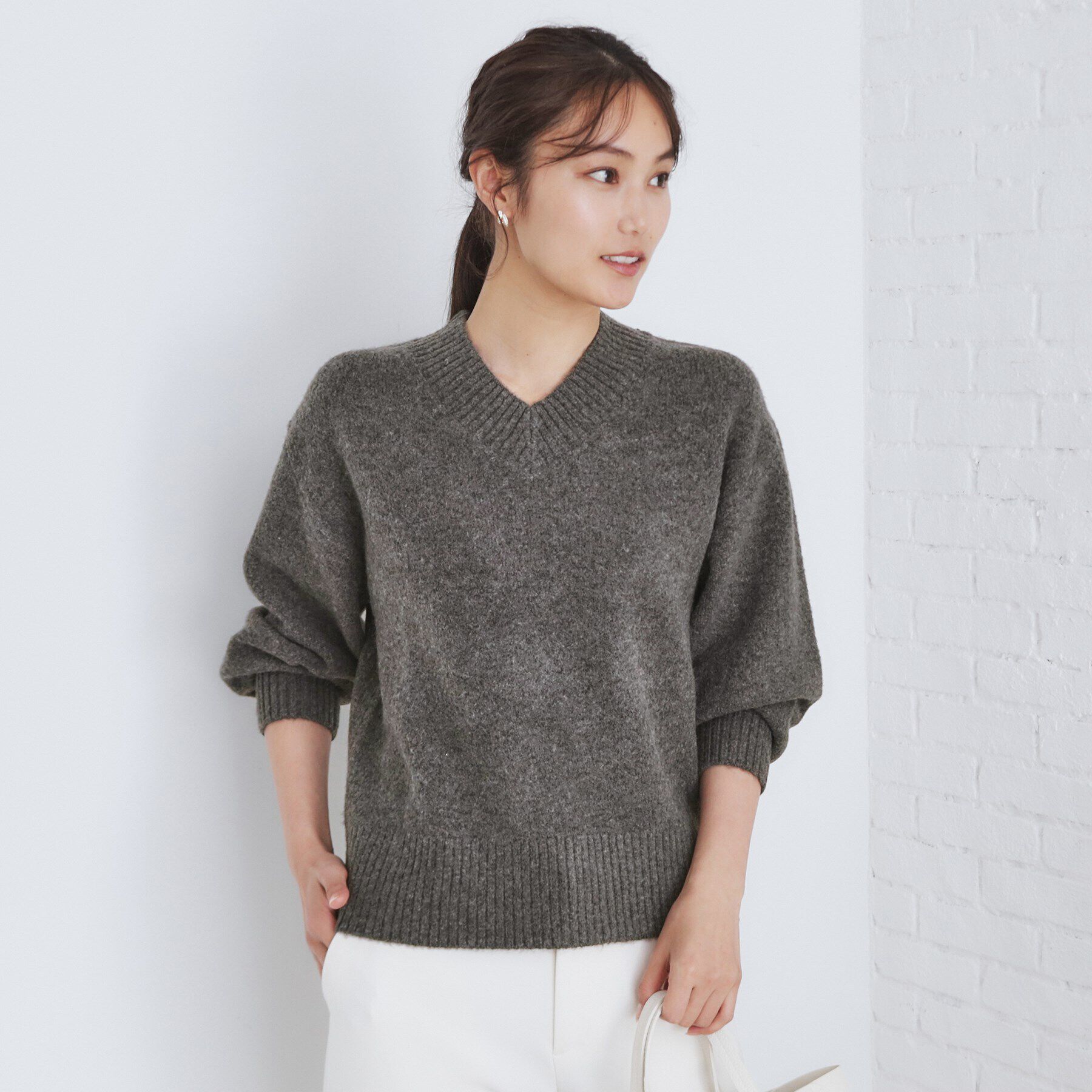index「《6color》ラムライクVネックニット【洗濯機洗い可】」|ニット・セーター|