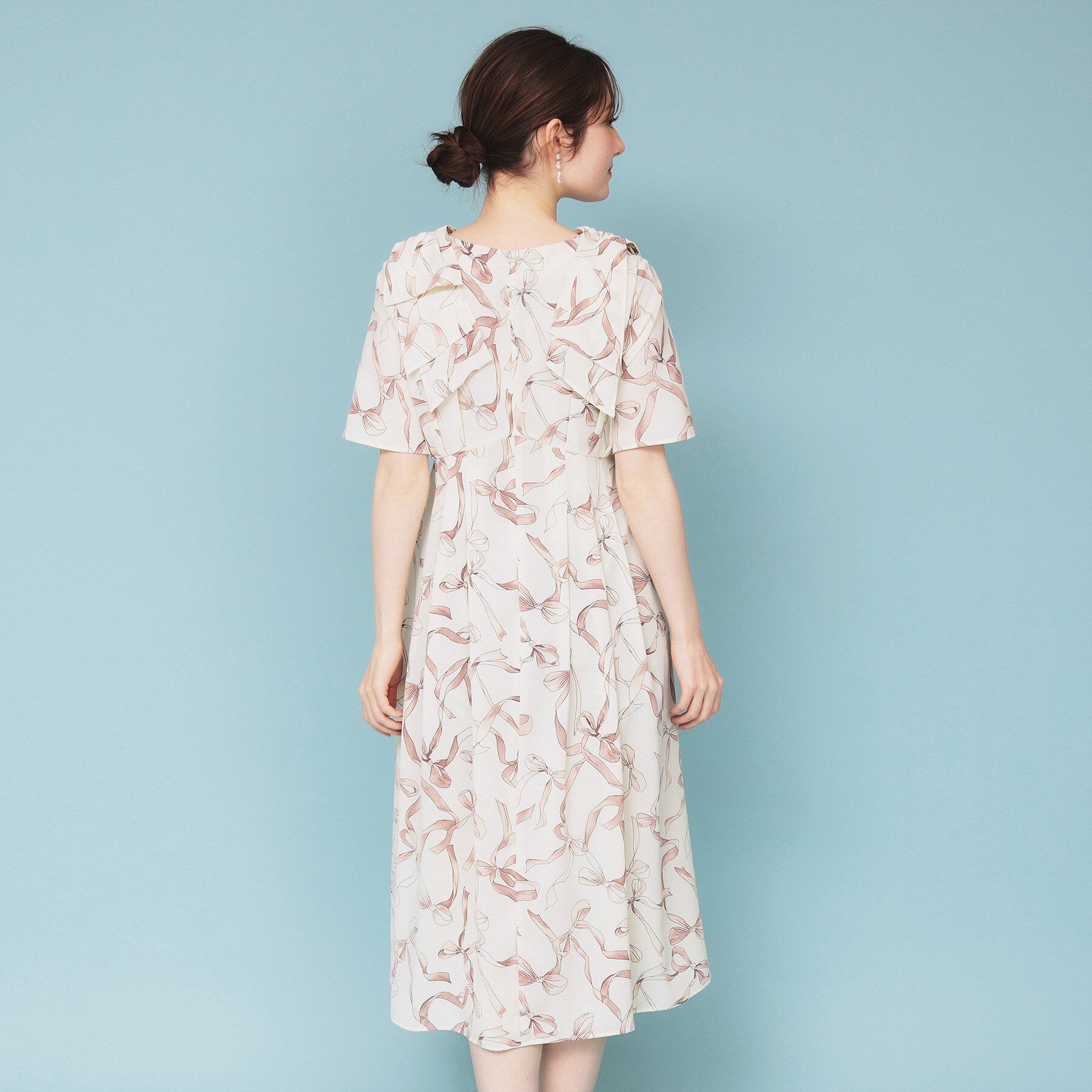 index「《美人百花掲載》リボン柄タックスリーブワンピース【洗濯機洗い可/イージーアイロン】」|ワンピース|