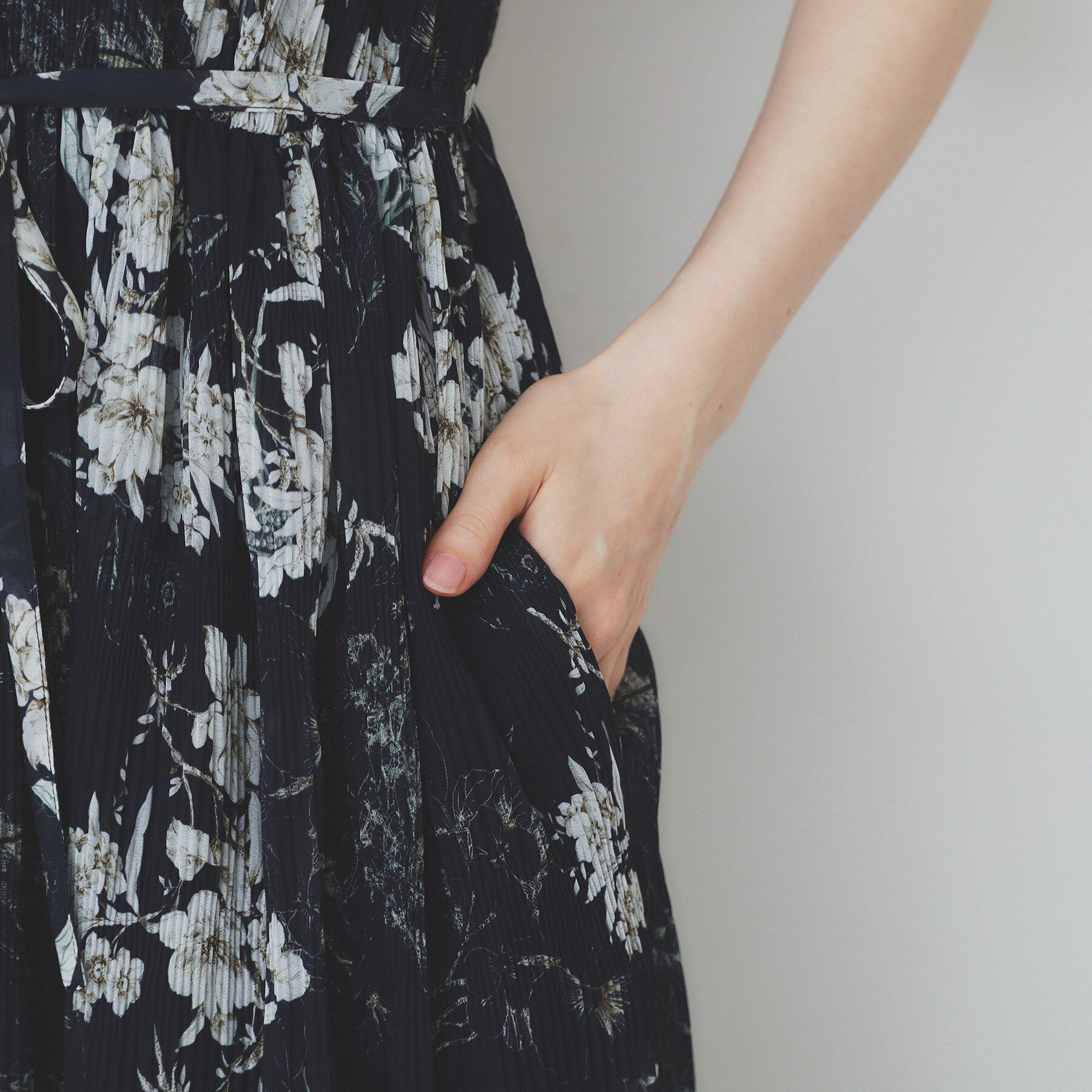 index「マジョリカフレアワンピース【洗濯機洗い可】」|ワンピース|