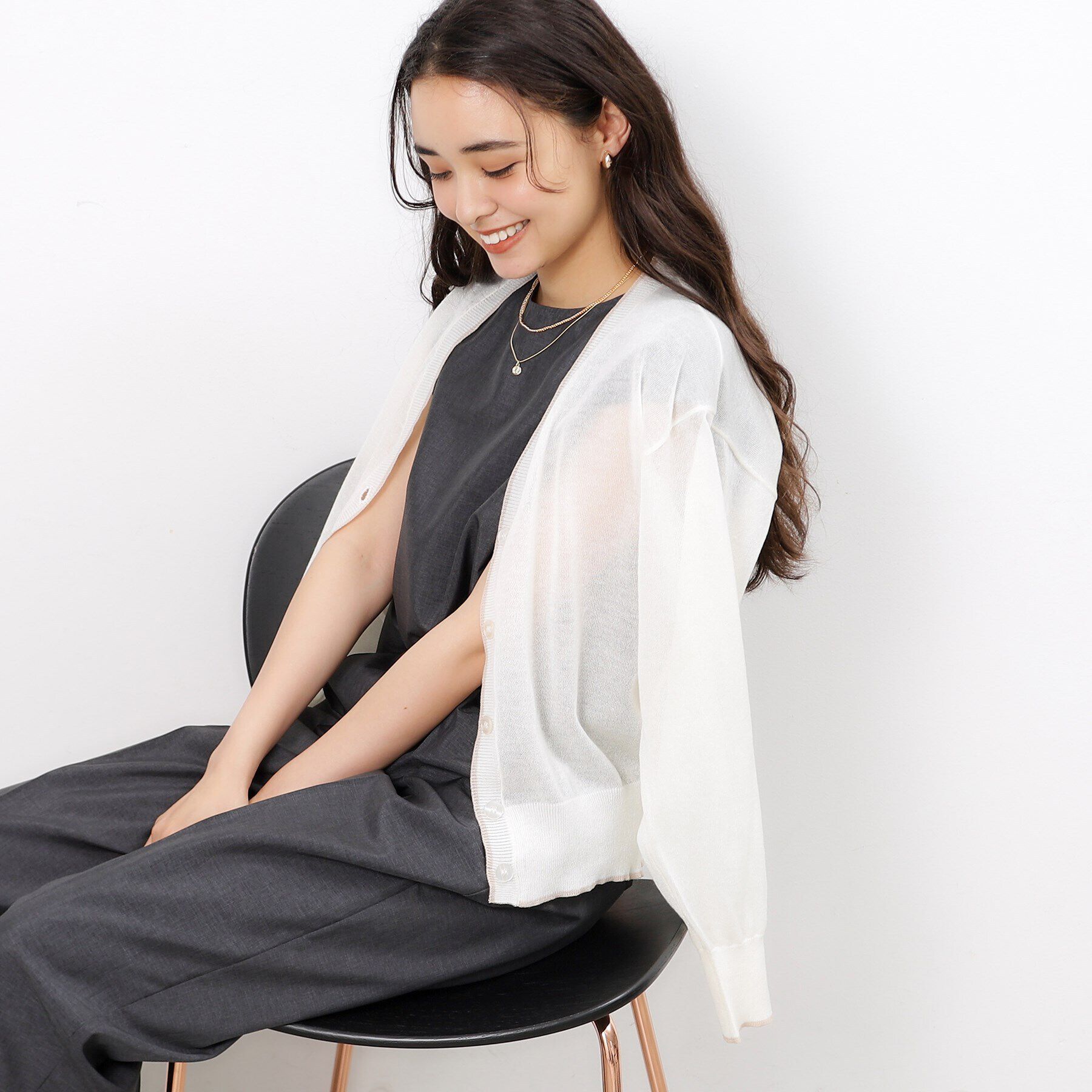 OPAQUE.CLIP「配色ラインVネックシアーカーディガン【洗濯機洗い可】」|カーディガン|