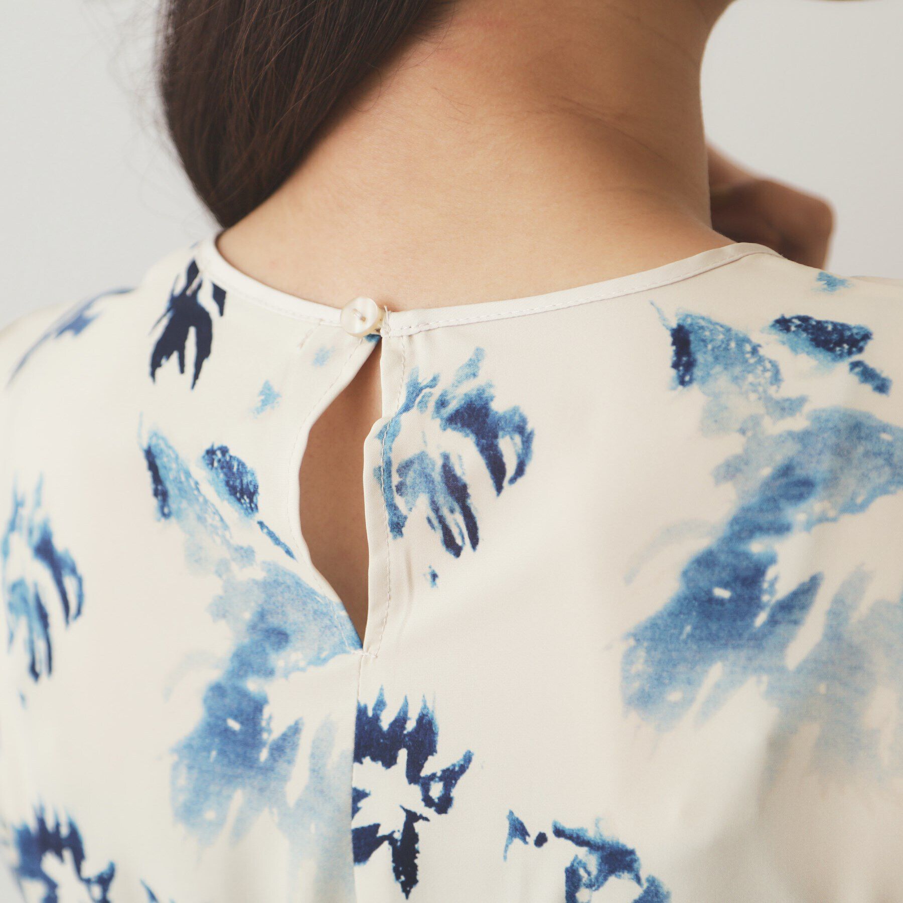 OPAQUE.CLIP「フラワープリント フィット＆フレアワンピース【洗濯機洗い可】」|ワンピース|