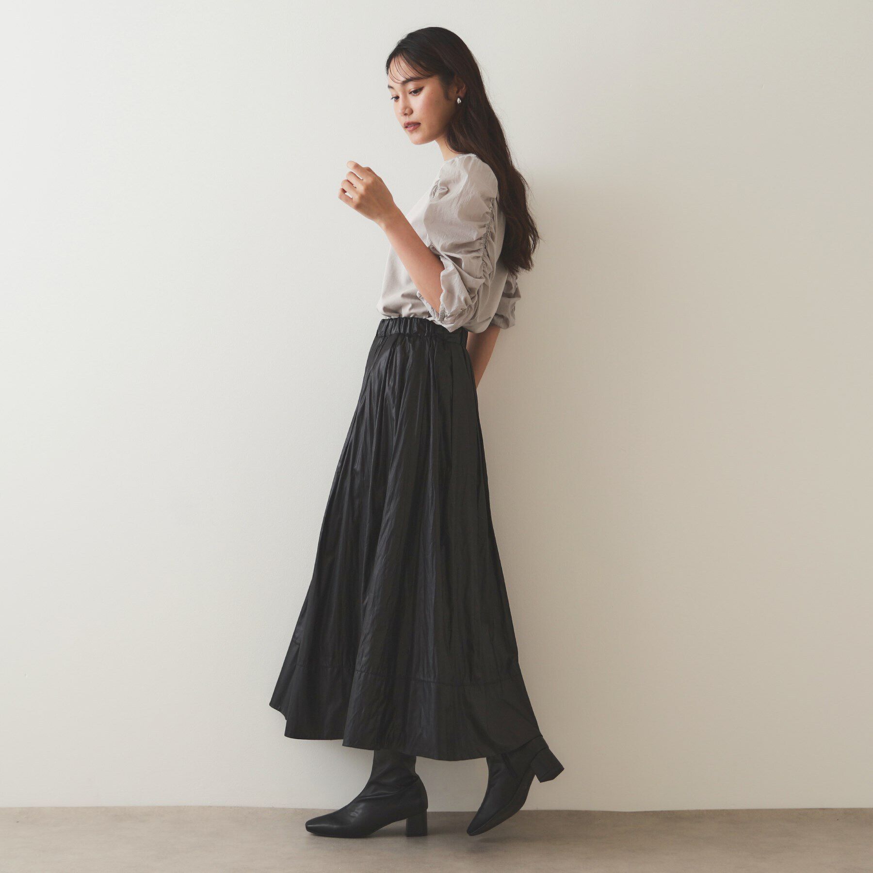 OPAQUE.CLIP「レザーライク イージーギャザースカート【洗濯機洗い可】」|スカート|