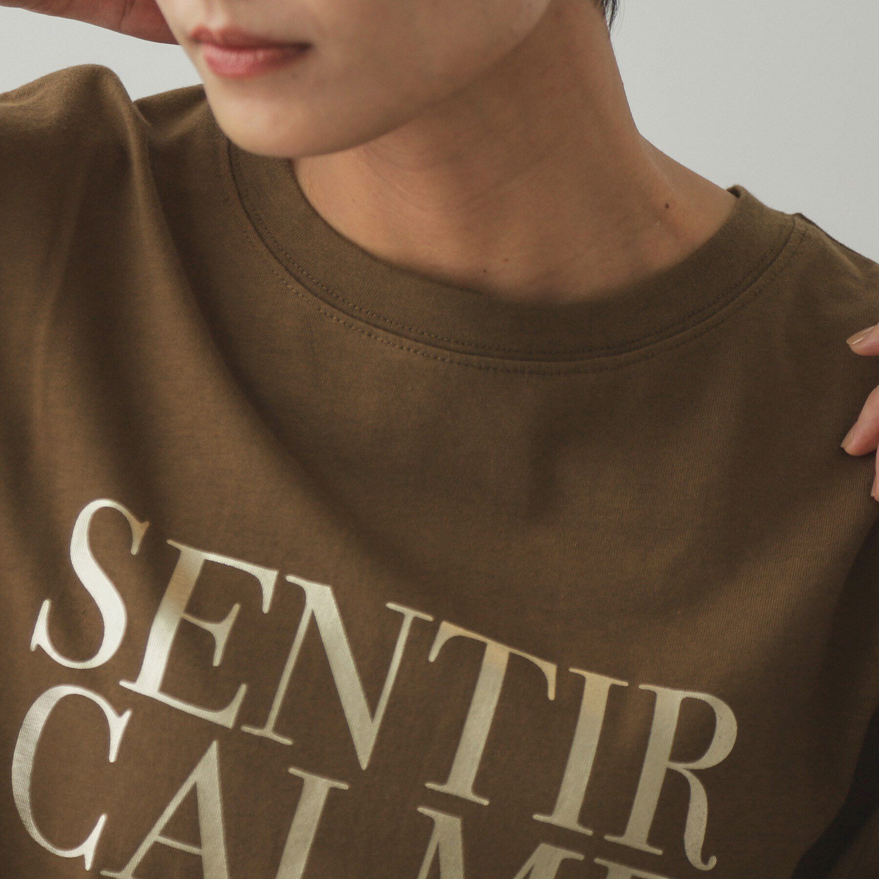 OPAQUE.CLIP「箔ロゴプリント ロングTシャツ【洗濯機洗い可】」|Tシャツ・カットソー|