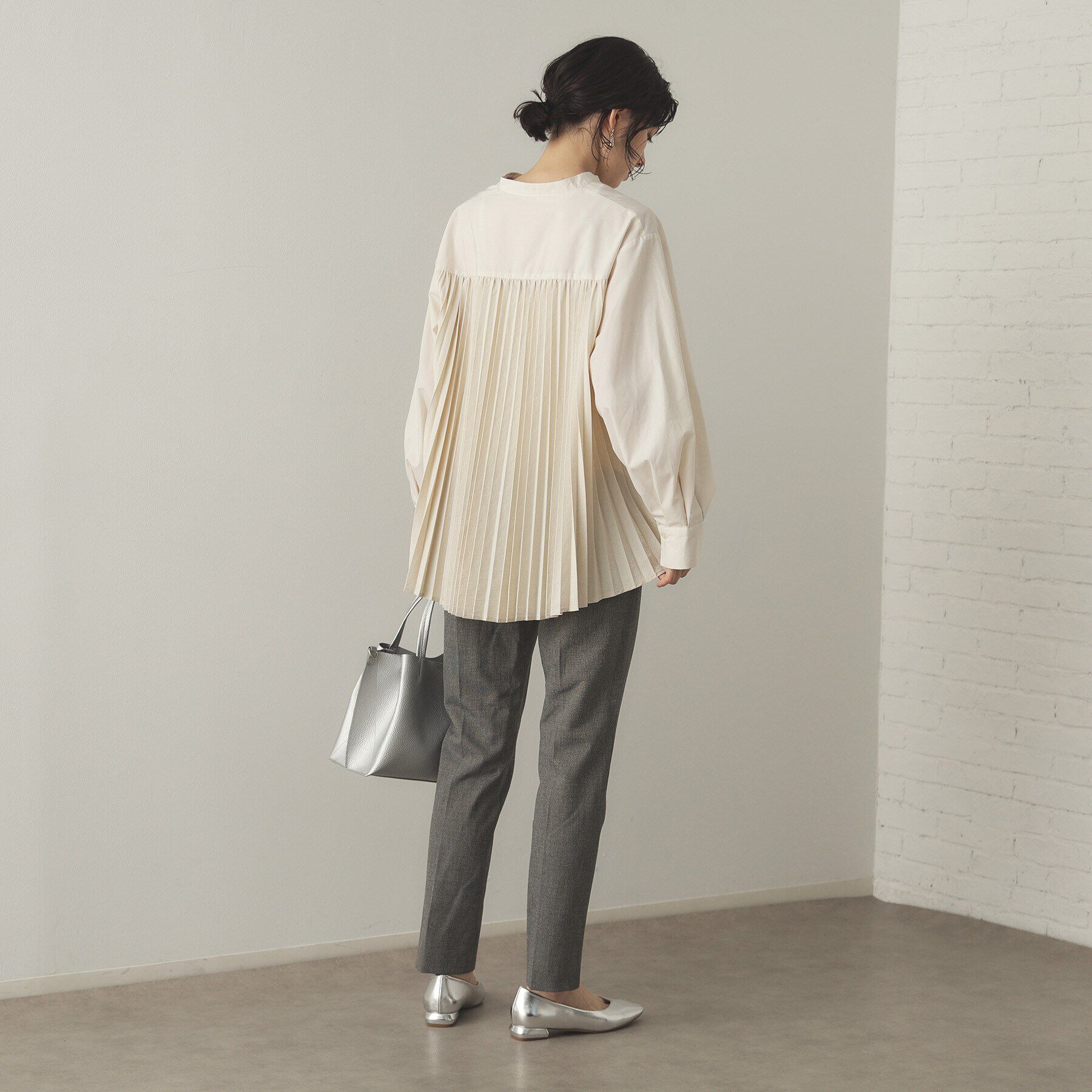 OPAQUE.CLIP「バックプリーツスキッパーシャツ【洗濯機洗い可】」|シャツ・ブラウス|