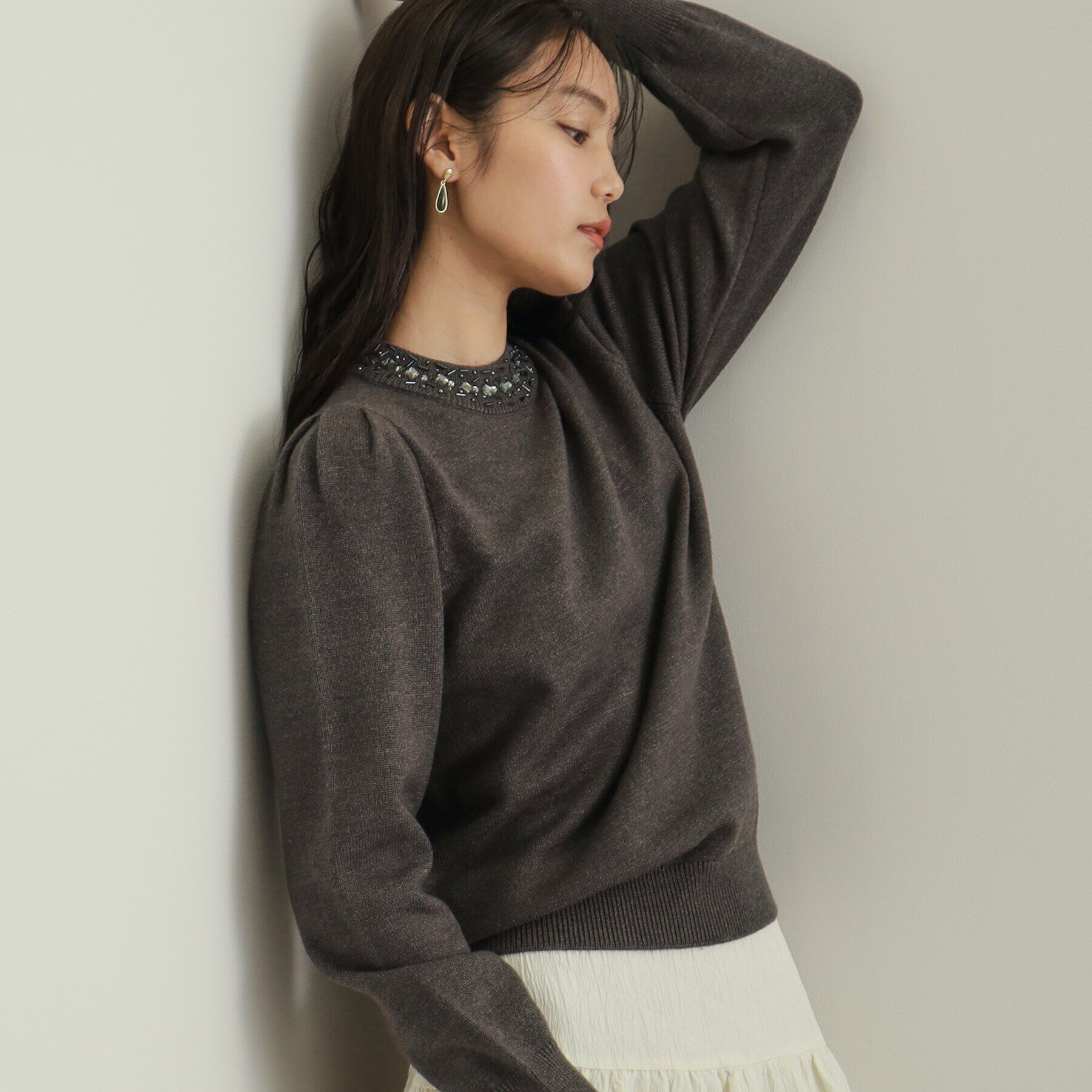 OPAQUE.CLIP「《美人百花掲載》ビジューネックパフスリーブニット【洗える】」|ニット・セーター|