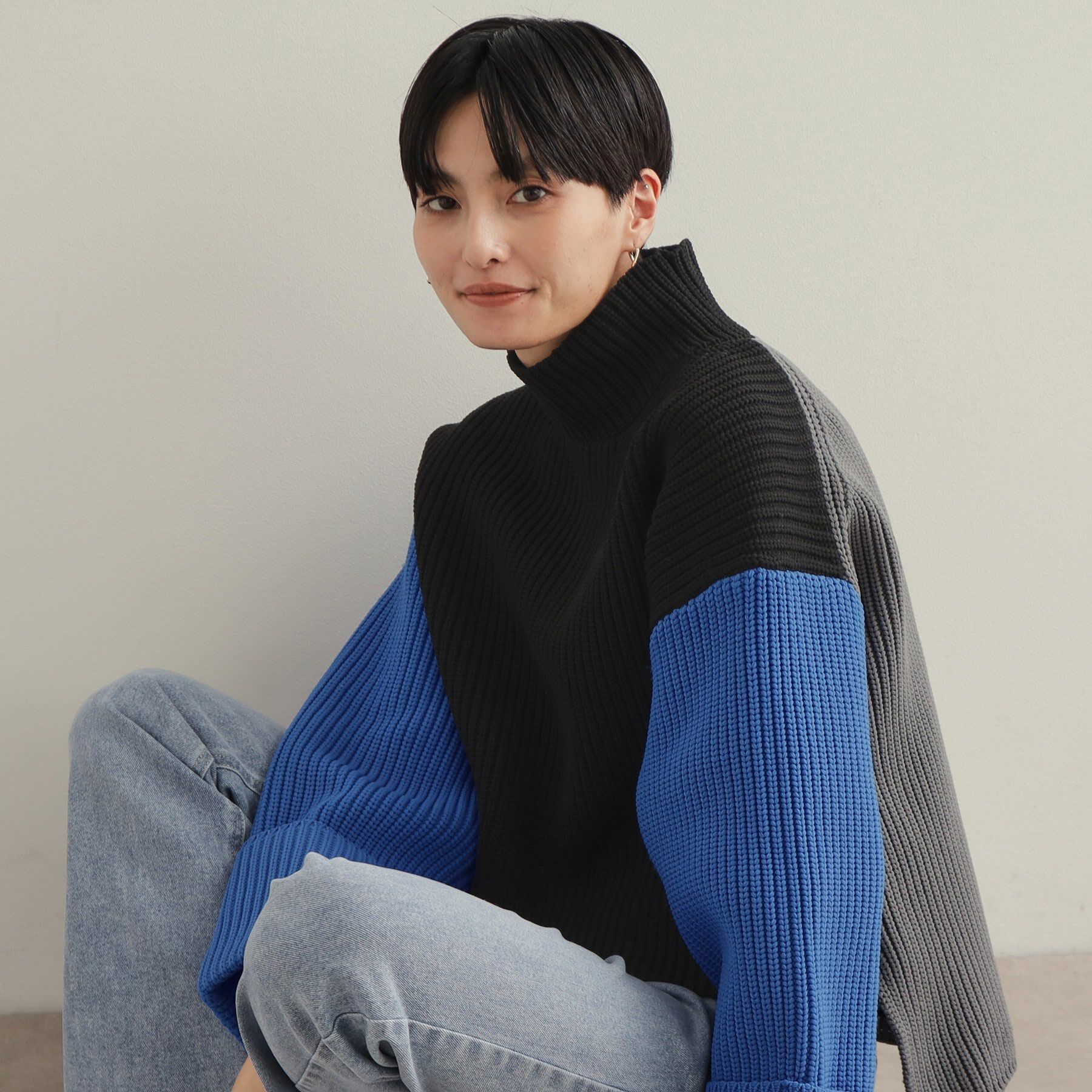 OPAQUE.CLIP「カラーブロッキングハイネックワイドニット【洗濯機洗い可】」|ニット・セーター|ブラック(519)