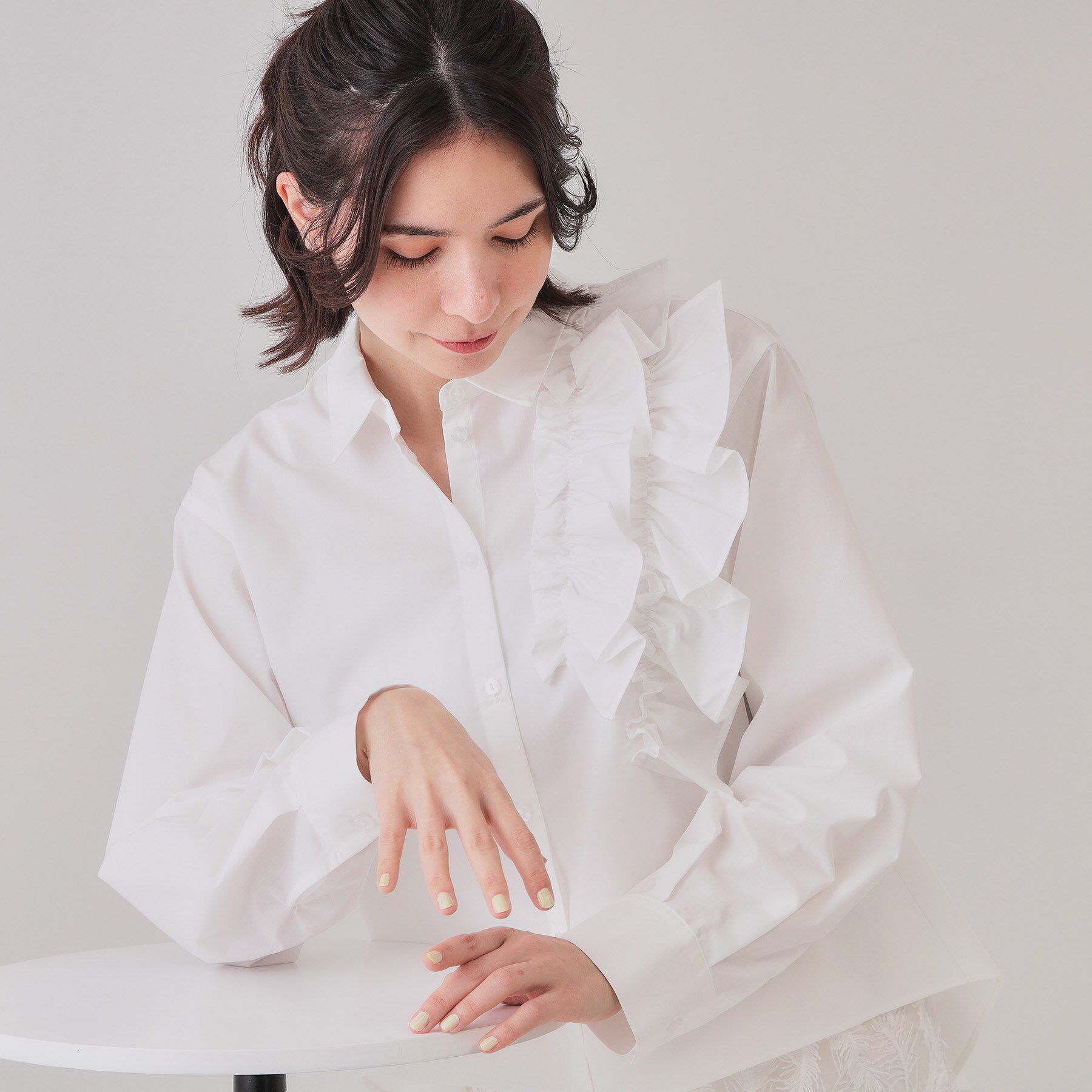 OPAQUE.CLIP「《andGIRL掲載》フリルデザインシャツ【洗濯機洗い可】」|シャツ・ブラウス|ホワイト(001)