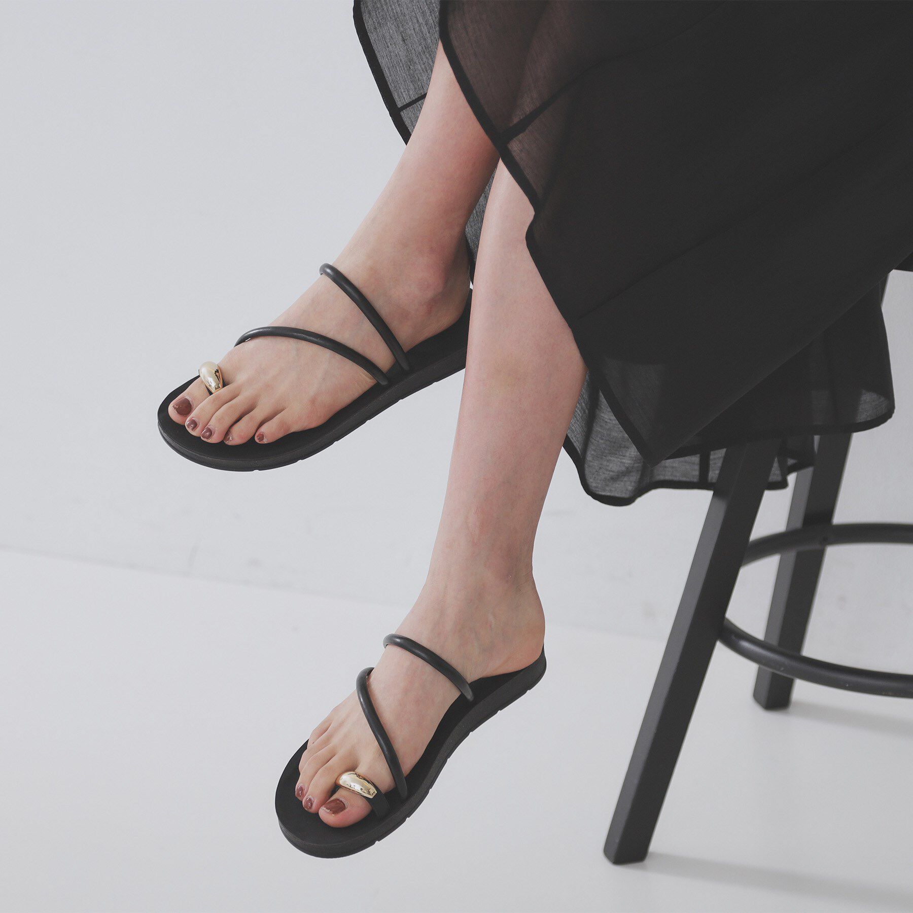 OPAQUE.CLIP「サムリングフラットサンダル」|サンダル|