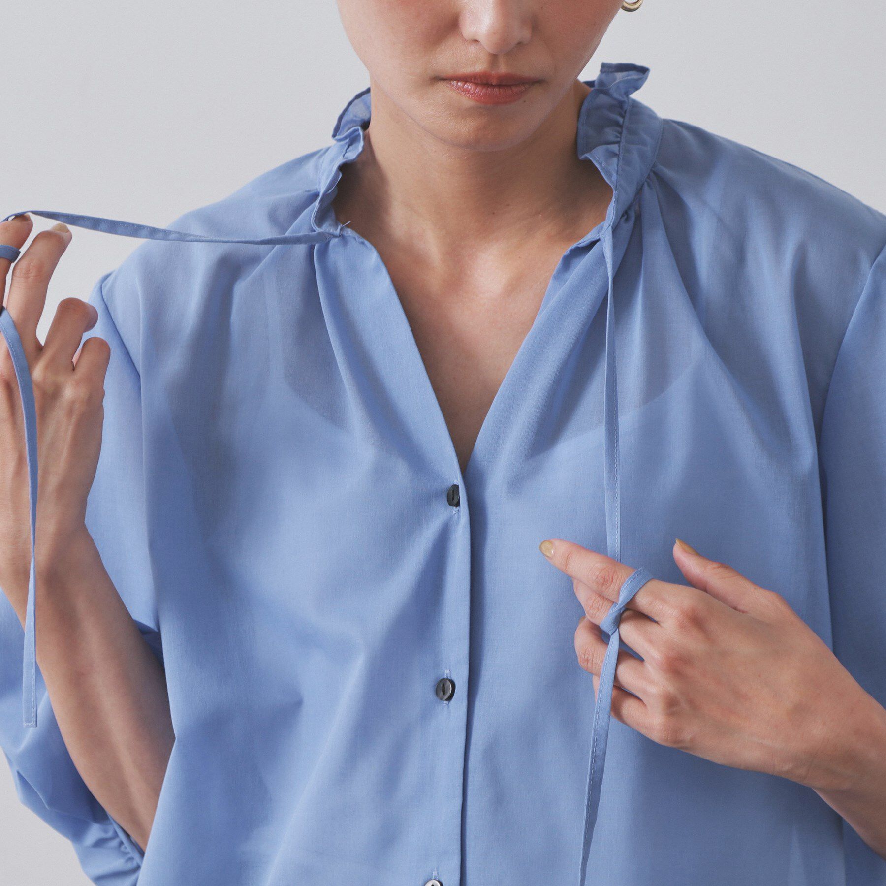 OPAQUE.CLIP「シアーフリルネックブラウス【洗濯機洗い可】」|シャツ・ブラウス|