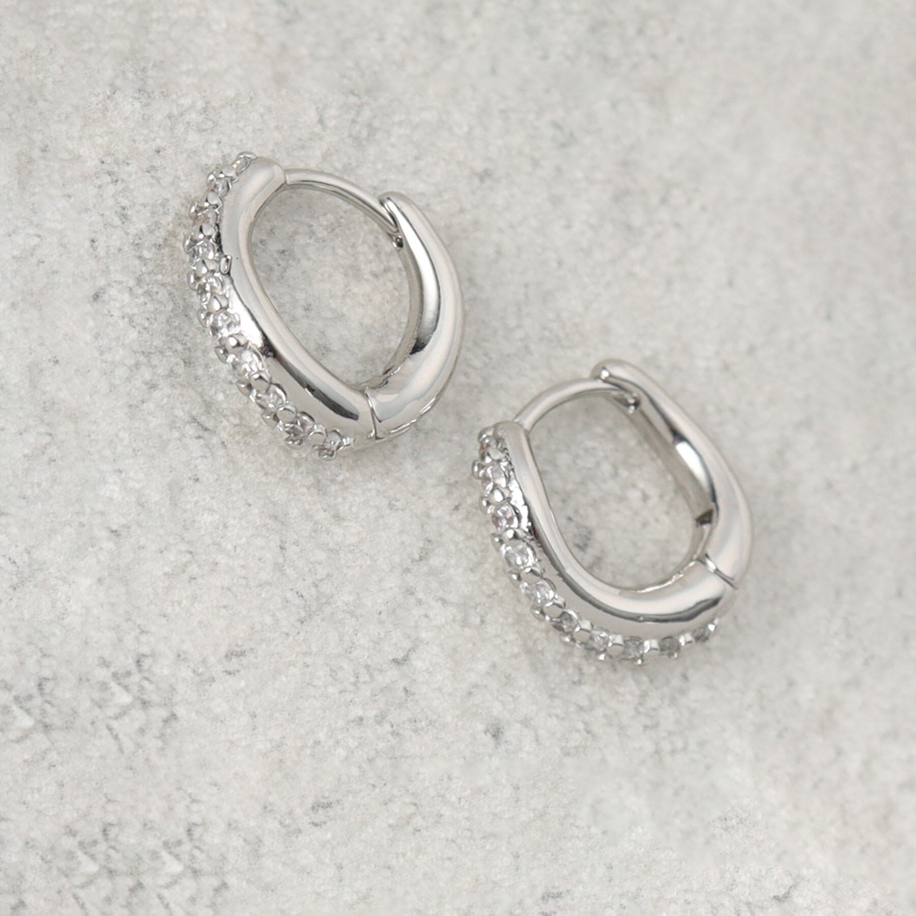 OPAQUE.CLIP「ワンタッチ キラビジューピアス」|ピアス|シルバー(006)