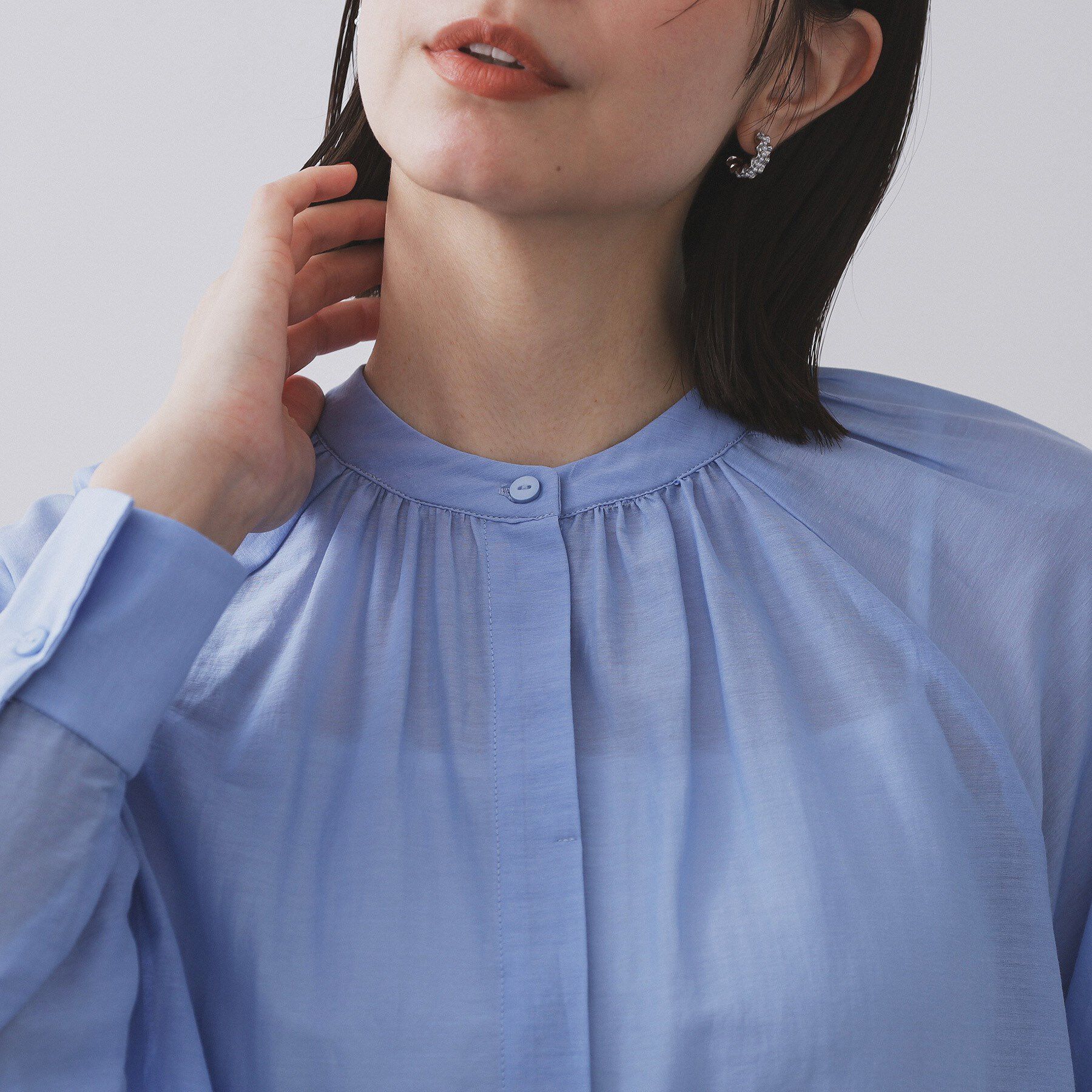 OPAQUE.CLIP「《BAILA掲載》2WAYシアーボウタイブラウス【洗濯機洗い可】」|シャツ・ブラウス|