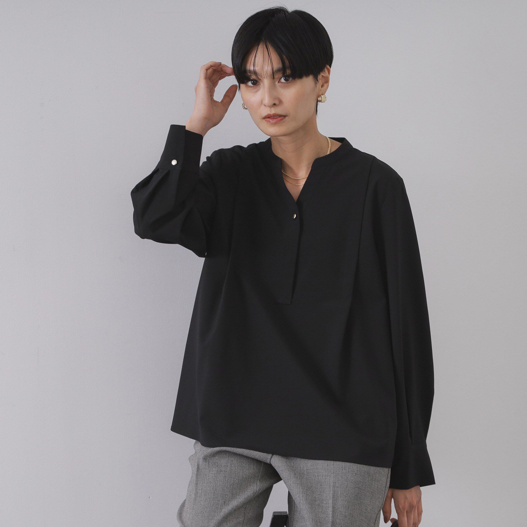 OPAQUE.CLIP「タックスキッパーブラウス【洗濯機OK】」|シャツ・ブラウス|ブラック(019)
