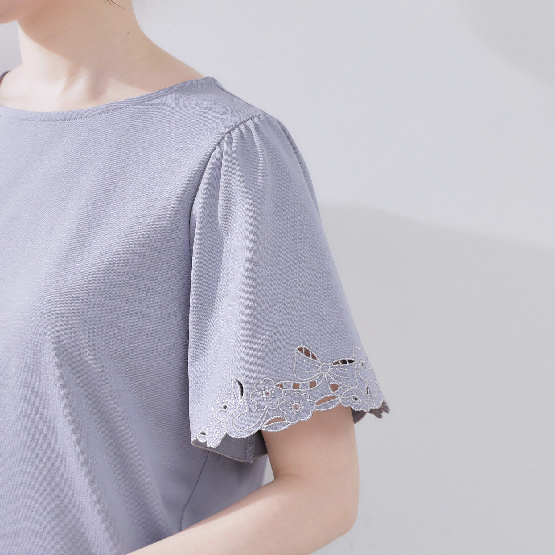 Couture broach「【接触冷感・UVカット】袖エンブロサイロコンパクトトップス」|Tシャツ・カットソー|