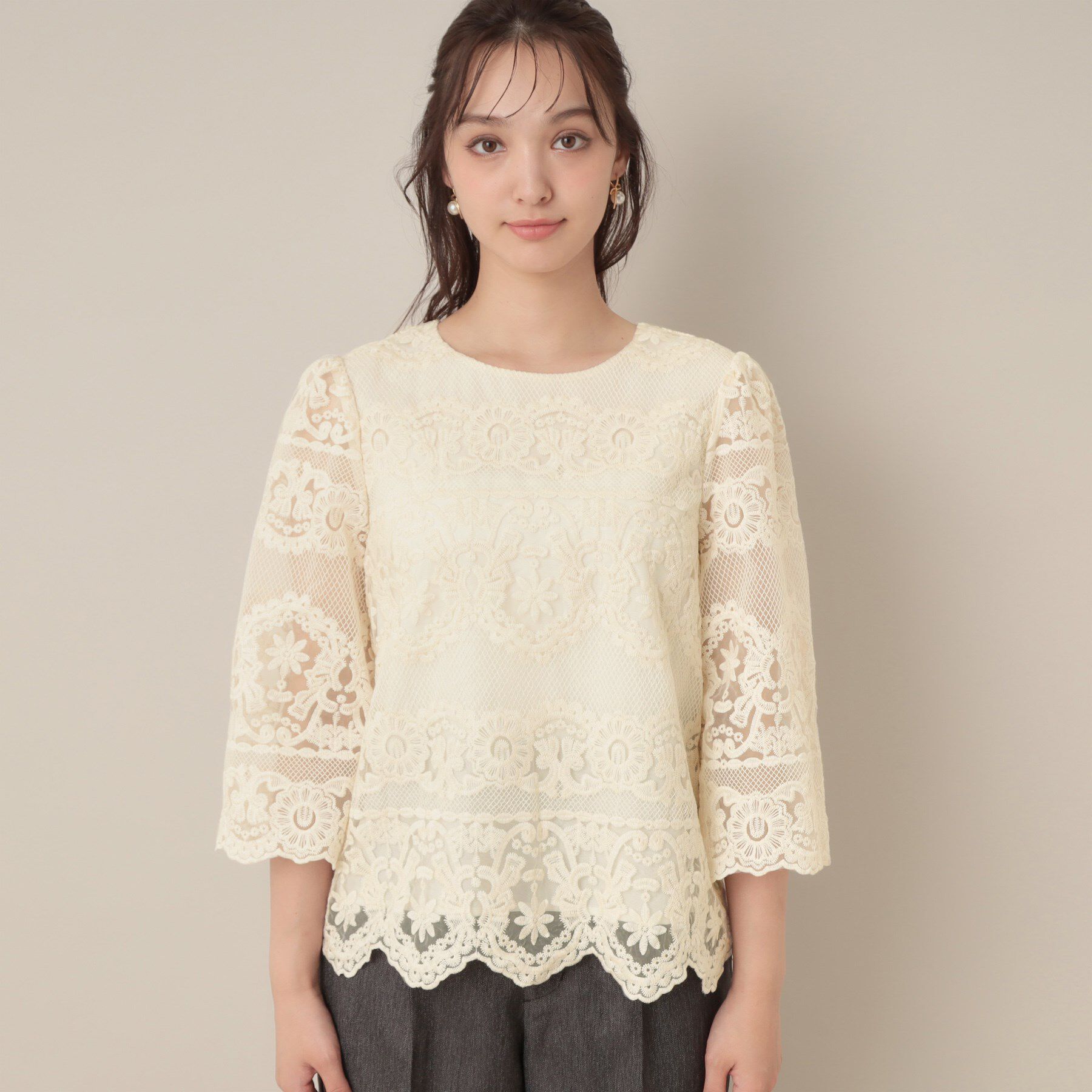 Couture broach「【一枚で着映える・高見え】刺繍レースフレアー袖ブラウス」|シャツ・ブラウス|